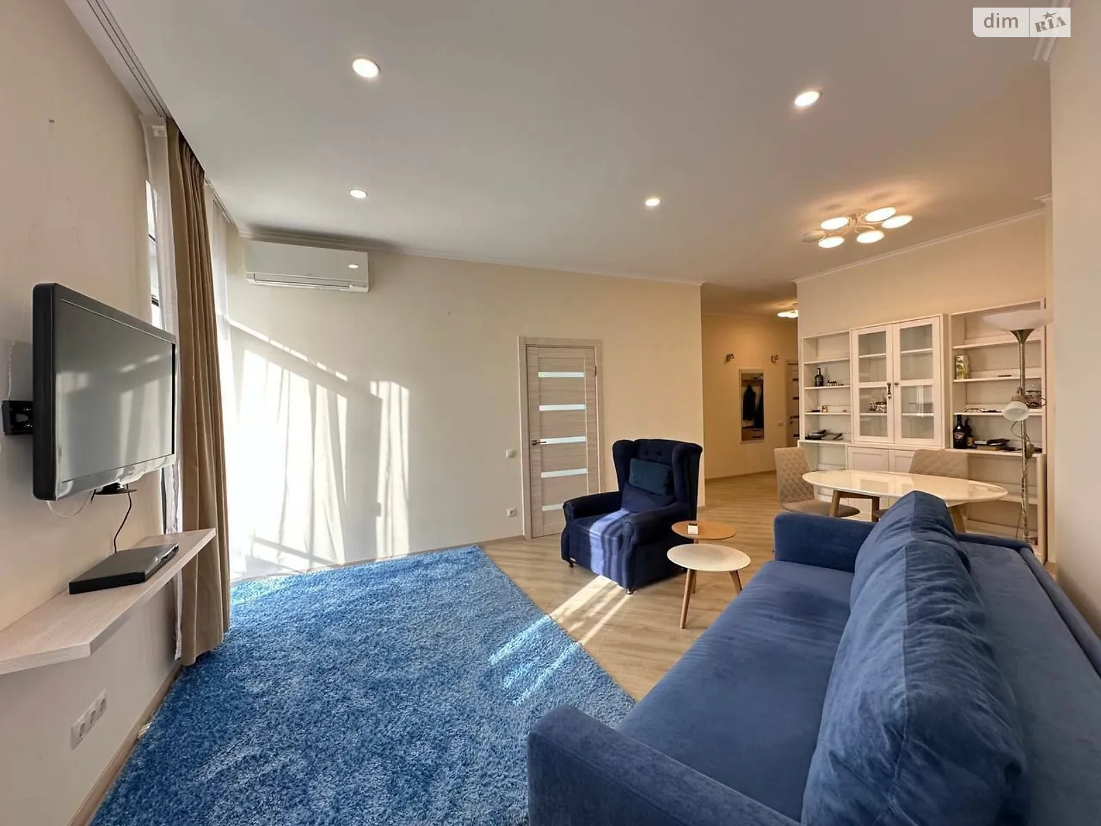 Продается 2-комнатная квартира 71 кв. м в Киеве, пер. Лабораторный, 7 - фото 1
