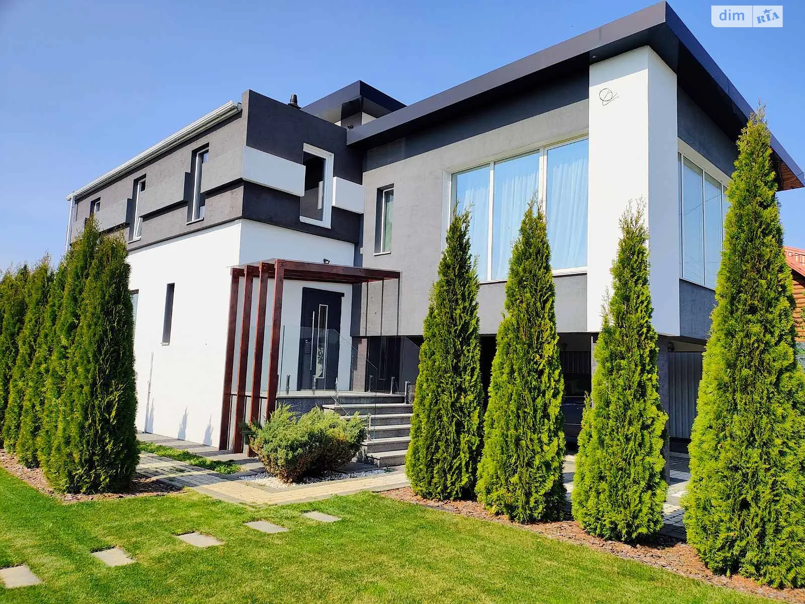 Продается дом на 3 этажа 174 кв. м с беседкой, цена: 215000 $ - фото 1