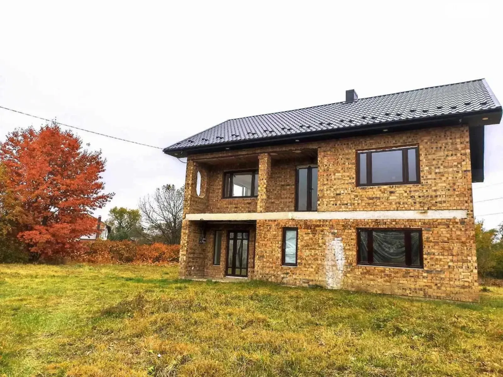 Продается дом на 3 этажа 190 кв. м с садом, цена: 108000 $ - фото 1