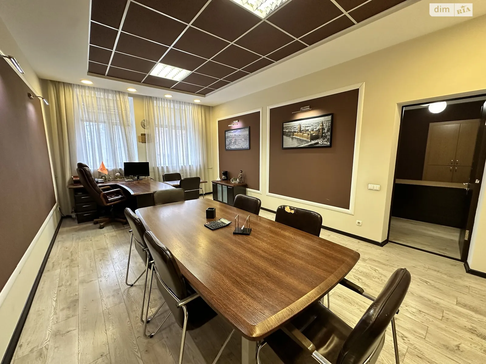 Сдается в аренду объект сферы услуг 165 кв. м в 2-этажном здании, цена: 40000 грн - фото 1