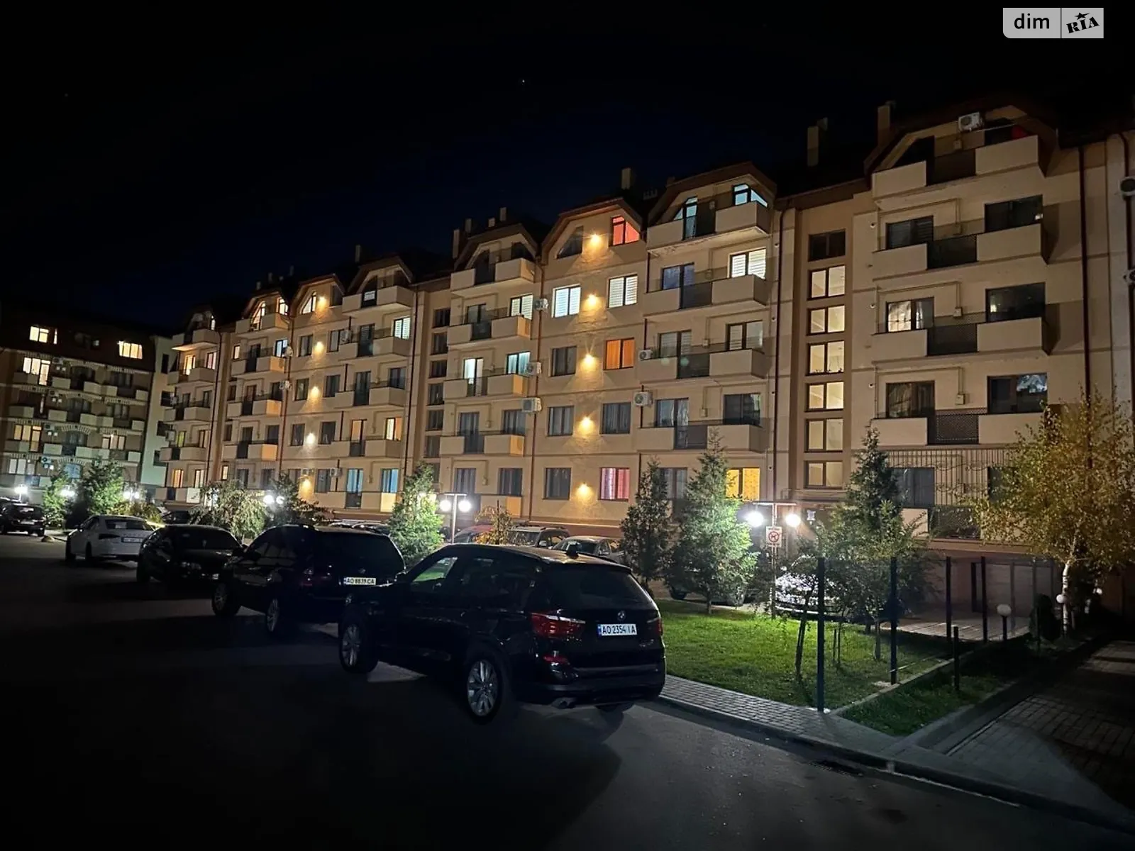 Продається 3-кімнатна квартира 91 кв. м у Ужгороді, вул. О. Хіри, 19 - фото 1
