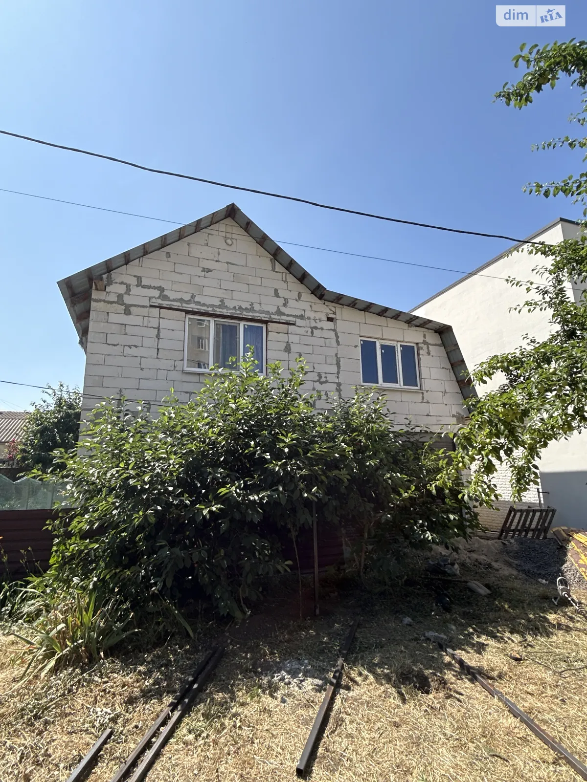 Продается дом на 2 этажа 105 кв. м с баней/сауной, цена: 50000 $ - фото 1