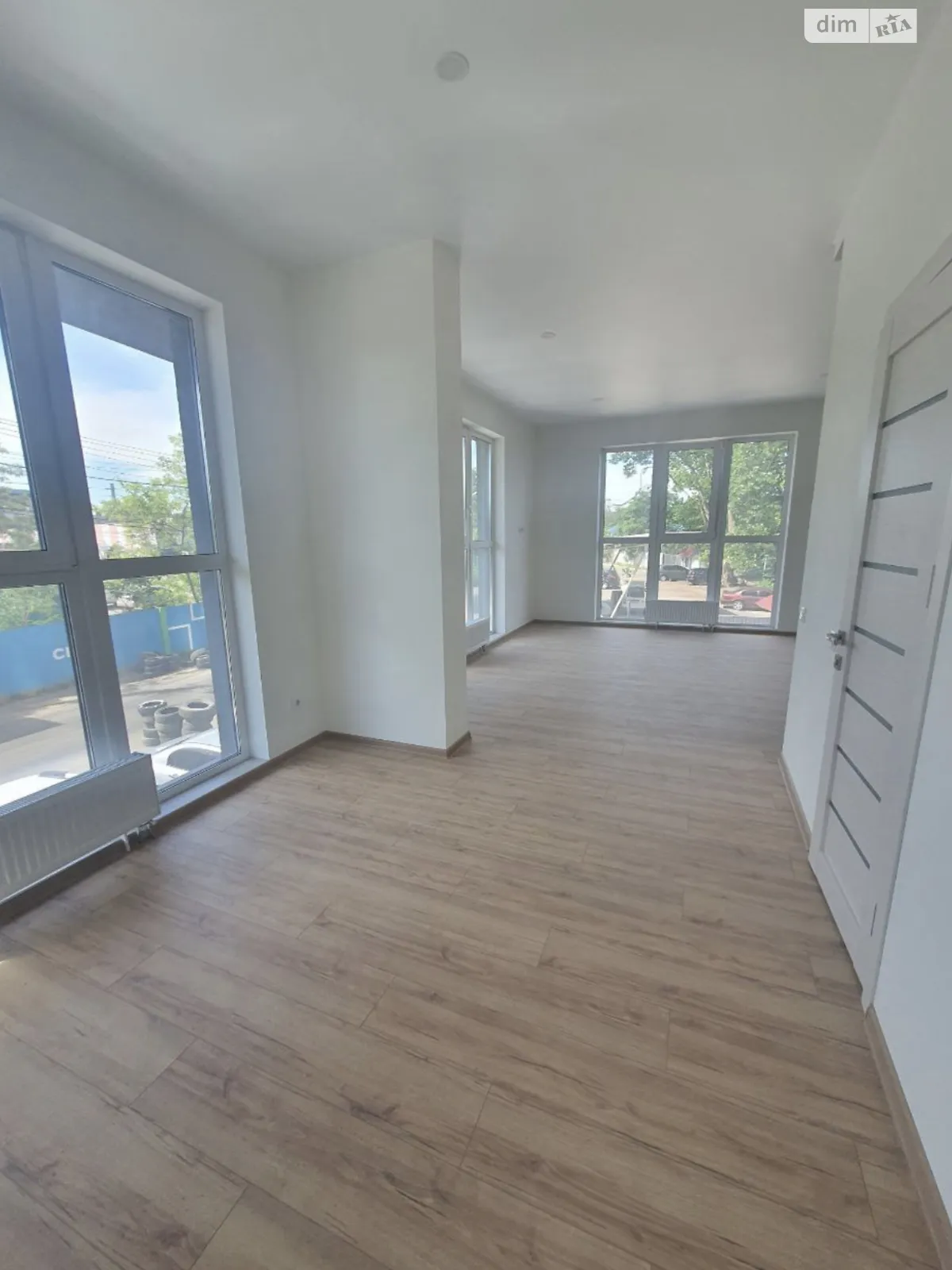 Продається 1-кімнатна квартира 42.2 кв. м у Одесі, вул. Розкидайлівська - фото 1