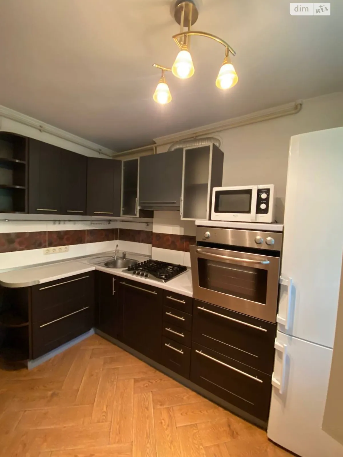 Продається 2-кімнатна квартира 44.2 кв. м у Львові, вул. Володимира Великого - фото 1
