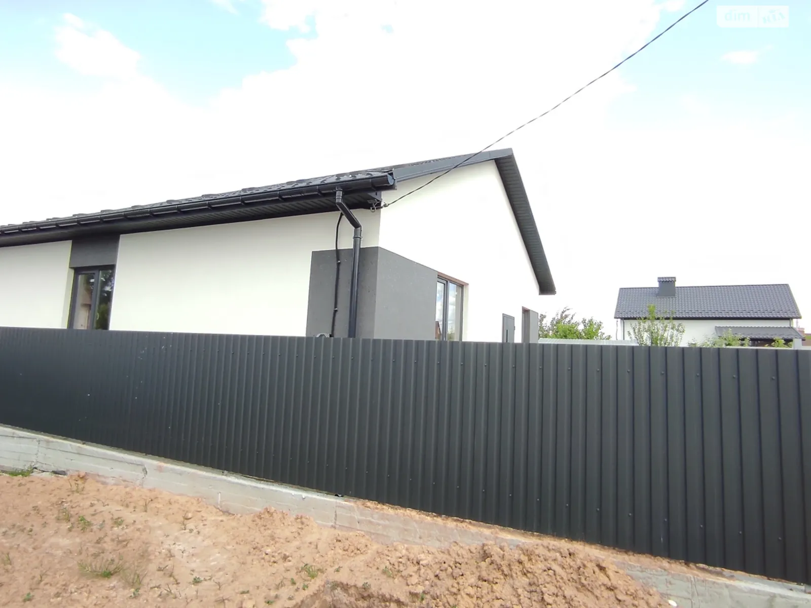 Продается одноэтажный дом 793 кв. м с гаражом, цена: 77000 $ - фото 1