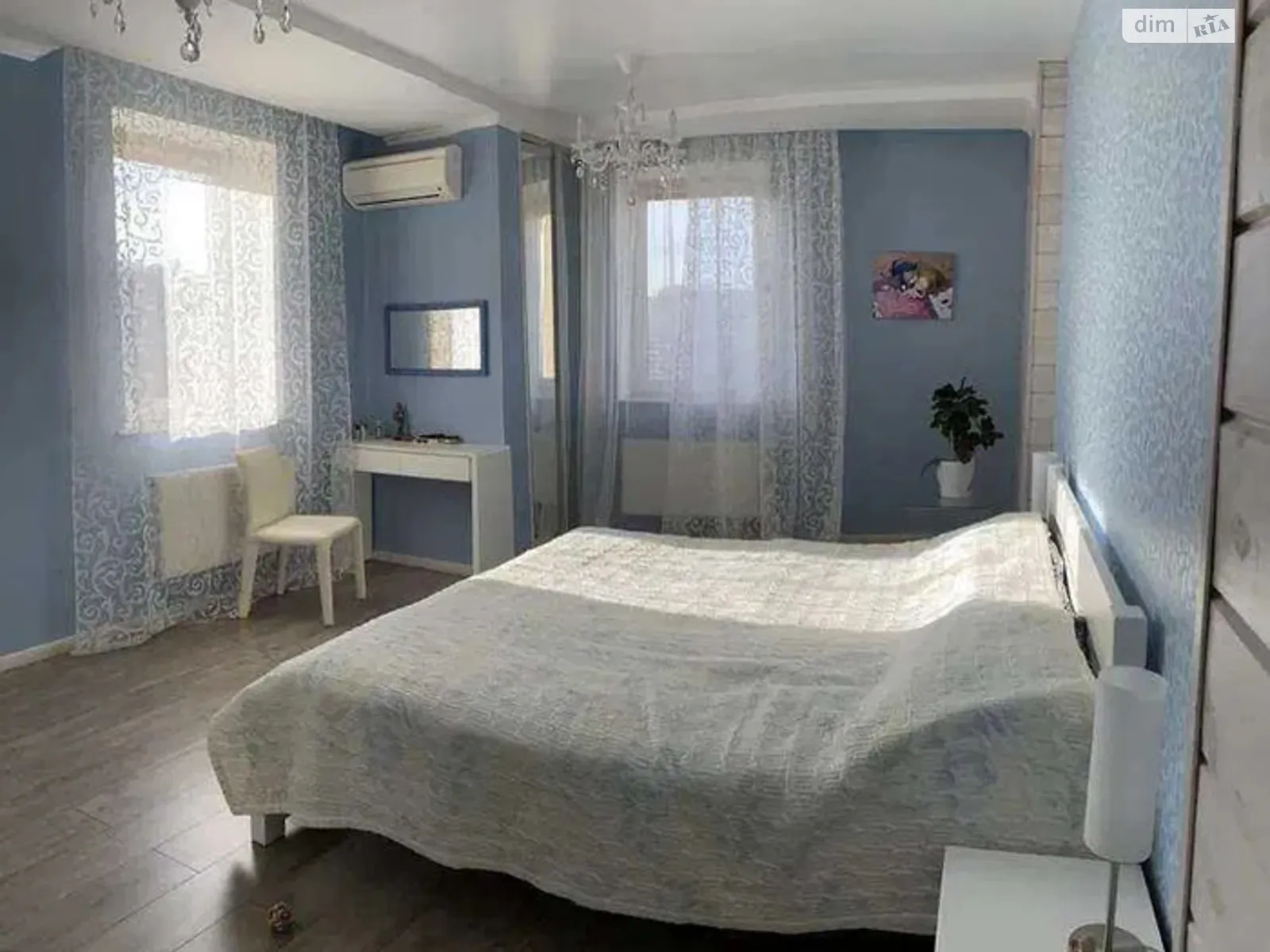 Продається 3-кімнатна квартира 120 кв. м у Києві, вул. Васильківська, 37 - фото 1