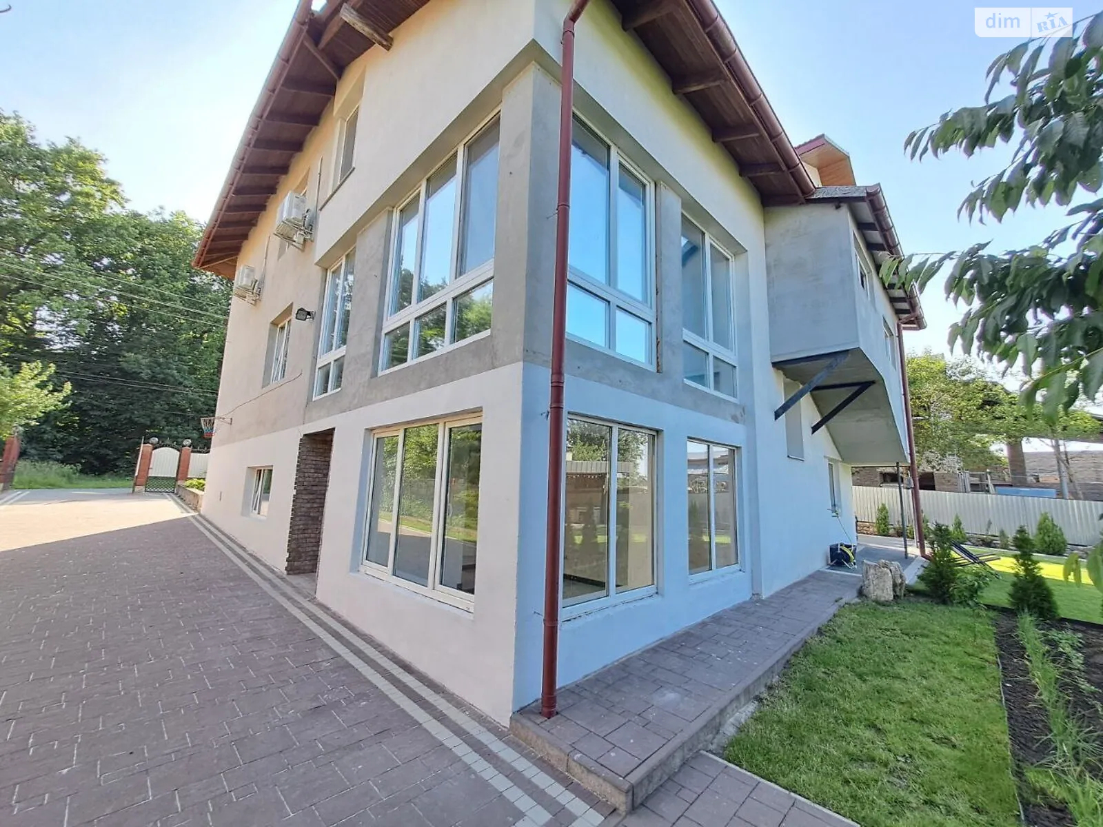 Продается дом на 2 этажа 319.6 кв. м с участком, цена: 189000 $ - фото 1