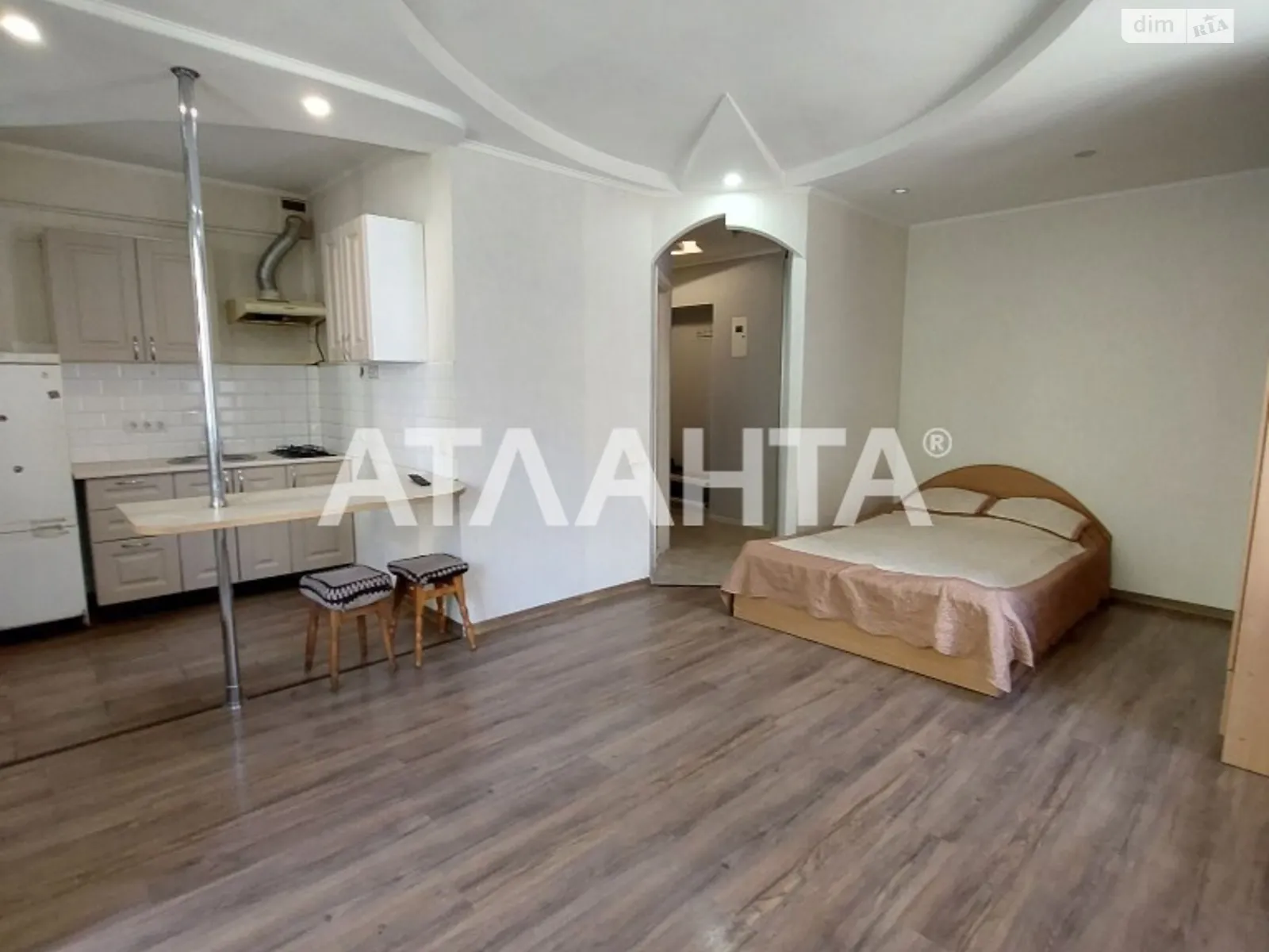 Продается 1-комнатная квартира 31.7 кв. м в Одессе, ул. Сегедская - фото 1