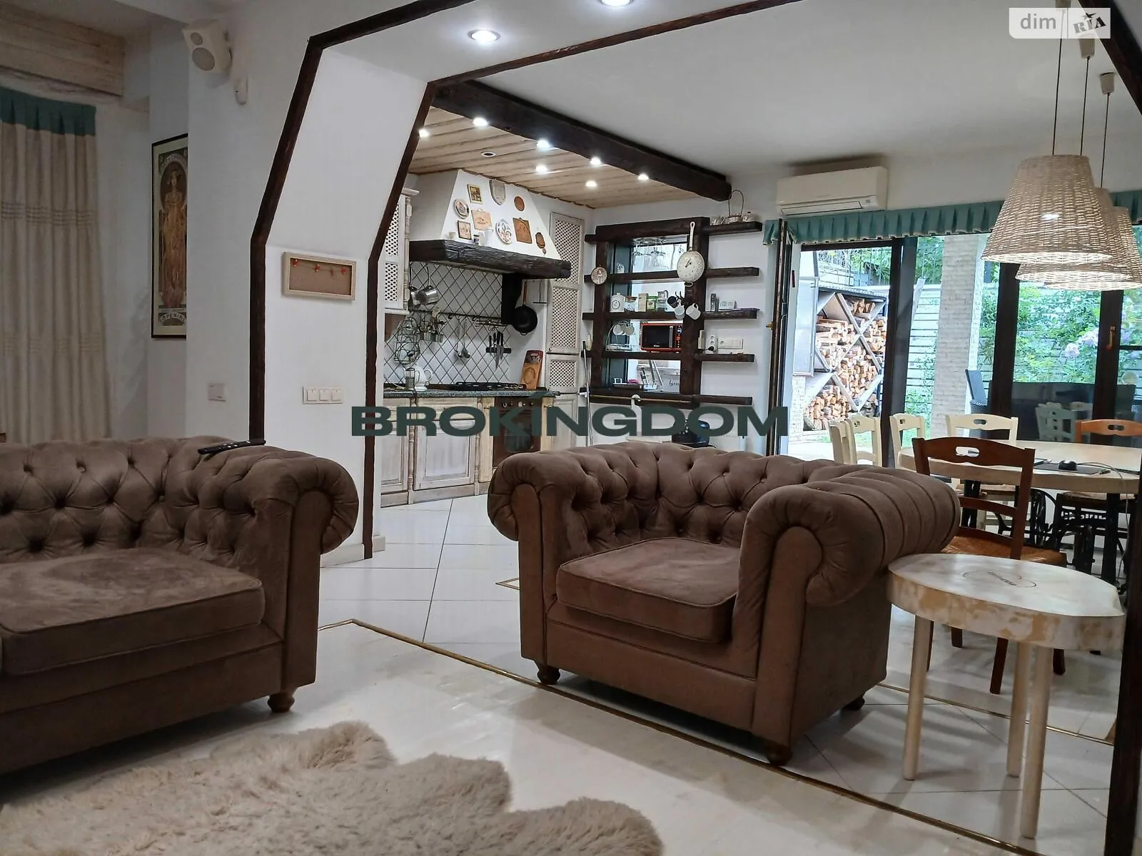 Продається будинок 3 поверховий 200 кв. м з меблями, цена: 340000 $ - фото 1
