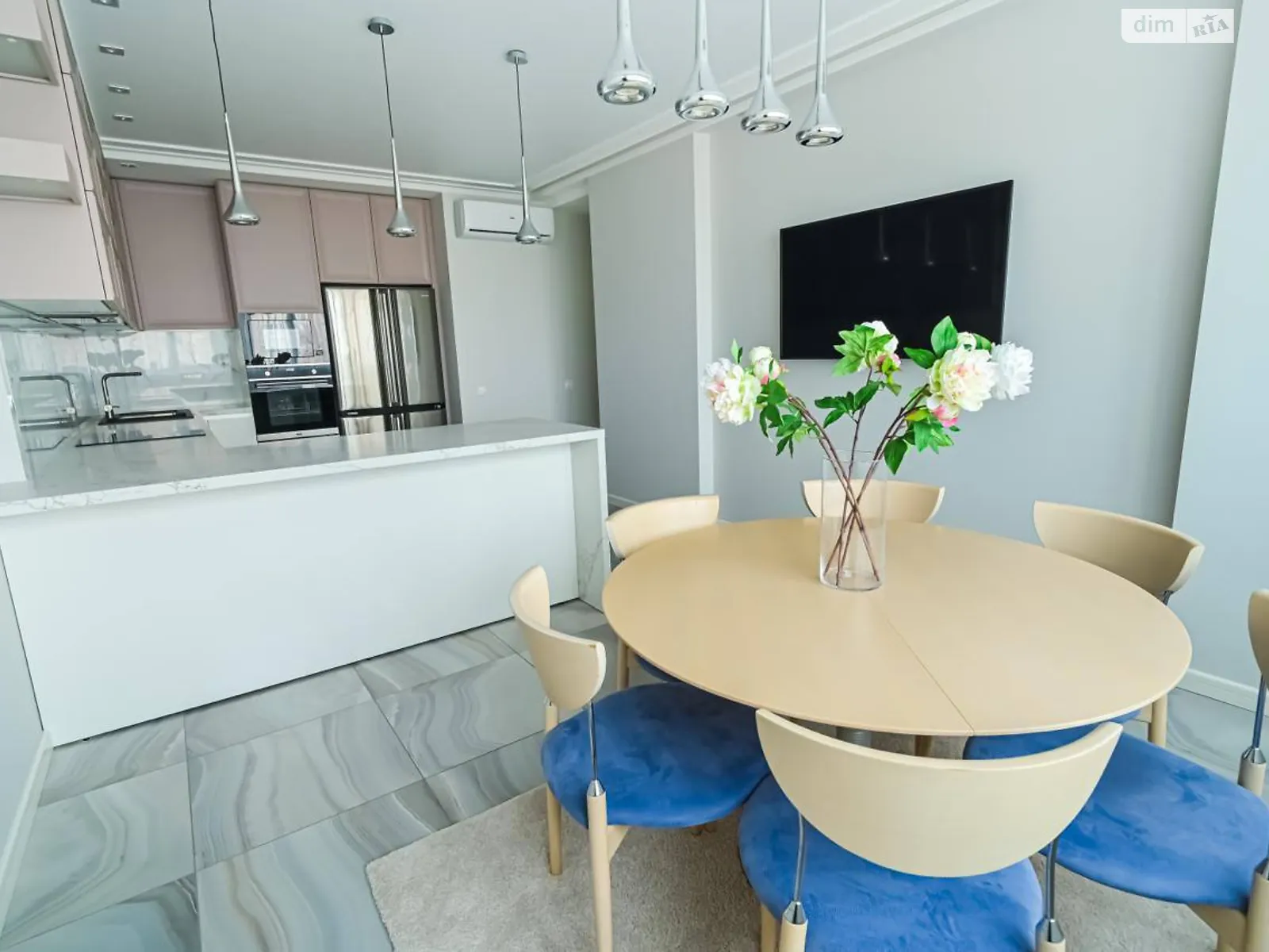 Продается 2-комнатная квартира 86 кв. м в Киеве, просп. Оболонский, 26 - фото 1