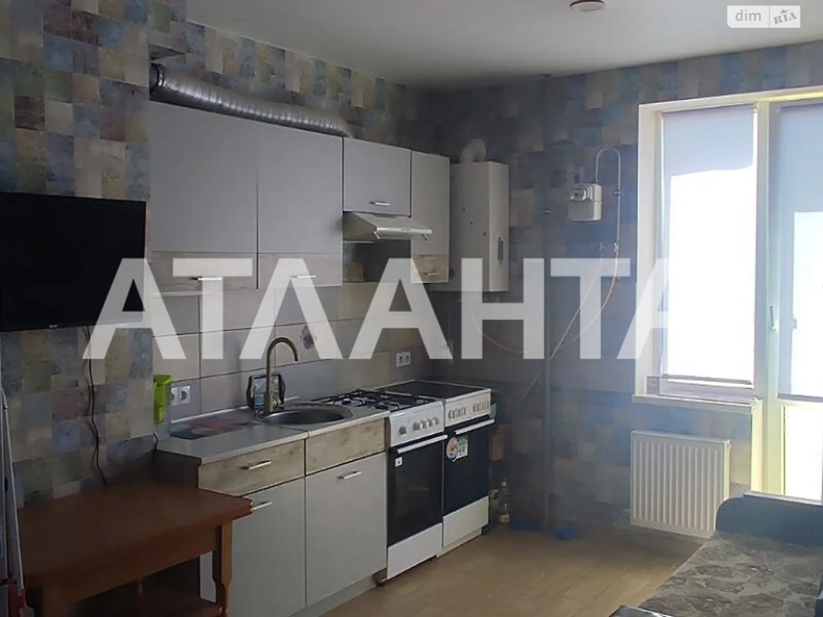 Продається 1-кімнатна квартира 40.1 кв. м у Одесі, вул. Червона - фото 1