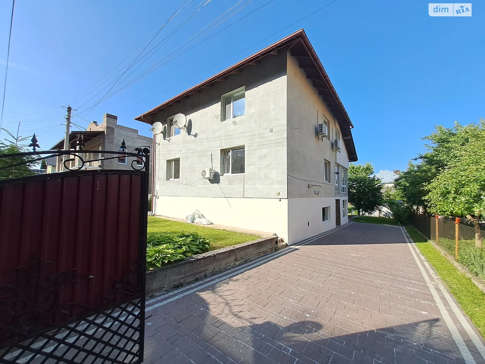 Продается дом на 2 этажа 319.6 кв. м с участком, цена: 189000 $ - фото 1