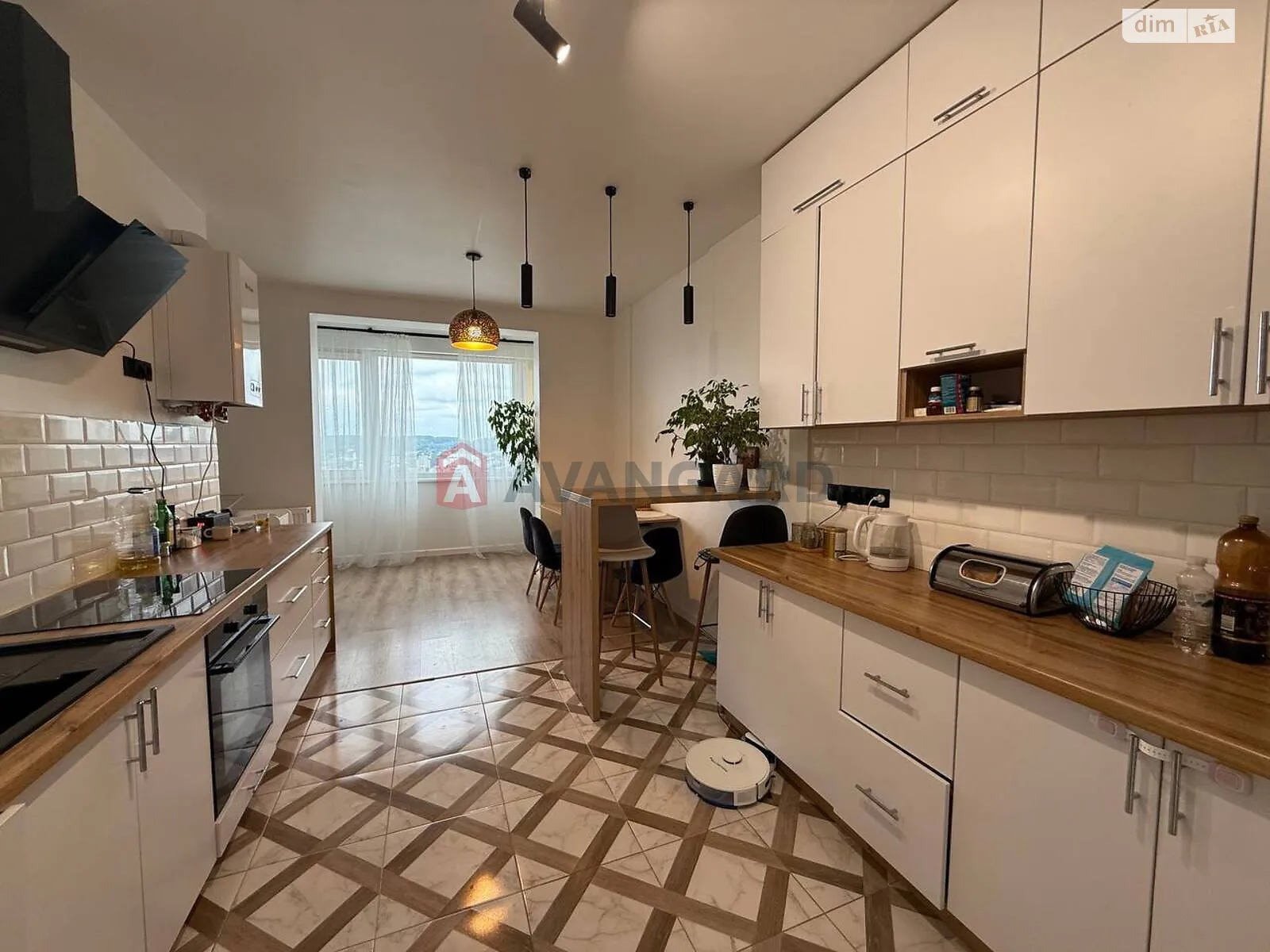 Продается 2-комнатная квартира 82 кв. м в Львове, ул. Камышовая, 31 - фото 1