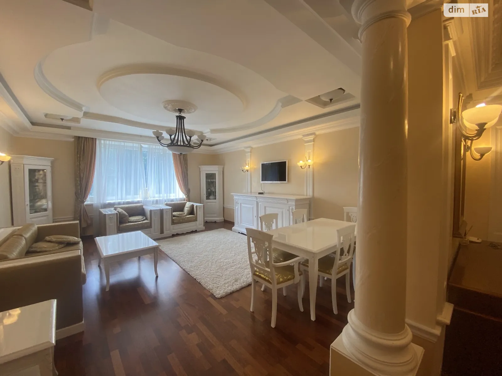 Сдается в аренду 3-комнатная квартира 132.1 кв. м в Киеве, ул. Вышгородская - фото 1