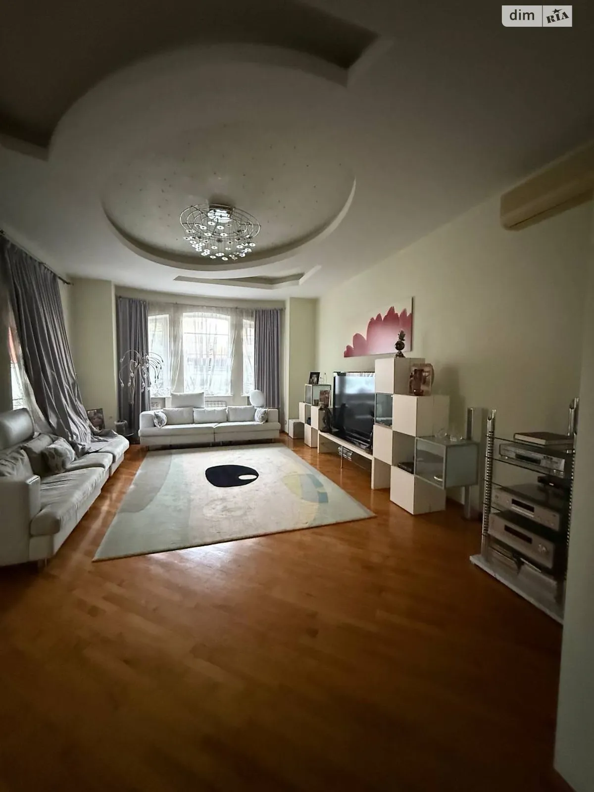 Сдается в аренду дом на 2 этажа 300 кв. м с мансардой, цена: 3000 $ - фото 1