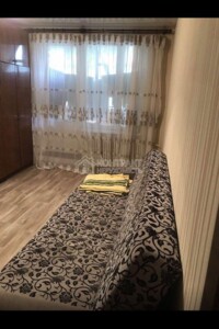Сниму квартиру в Лозовой долгосрочно