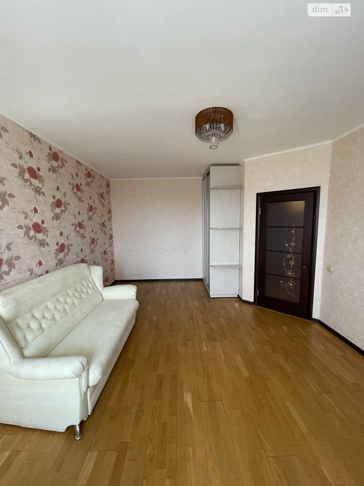 Продается 1-комнатная квартира 45.2 кв. м в Буче, ул. Новое Шоссе, 16 - фото 1