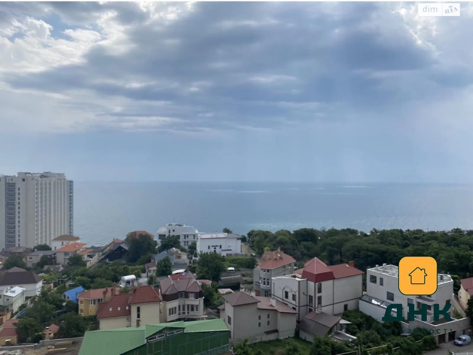 Продается 1-комнатная квартира 40 кв. м в Одессе, ул. Валерия Самофалова, 16А/5 - фото 1
