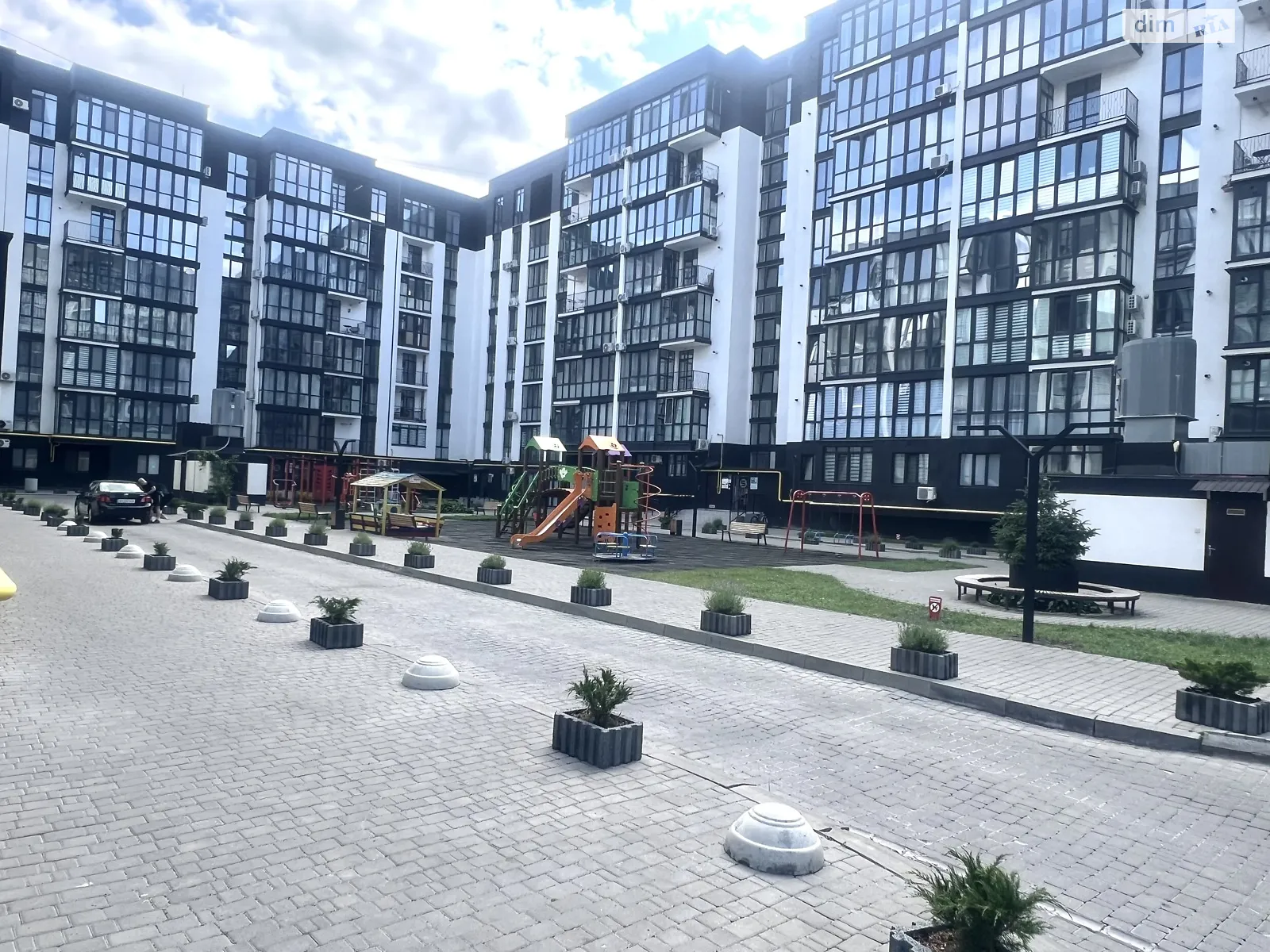 Продається 2-кімнатна квартира 74.6 кв. м у Вінниці, вул. Трамвайна, 3В корпус 5 - фото 1