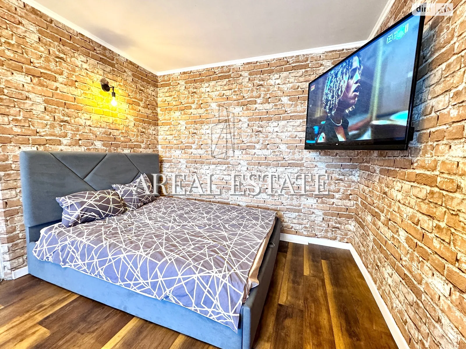 Продается 2-комнатная квартира 45 кв. м в Киеве, ул. Олега Мудрака(Генерала Наумова), 39 - фото 1