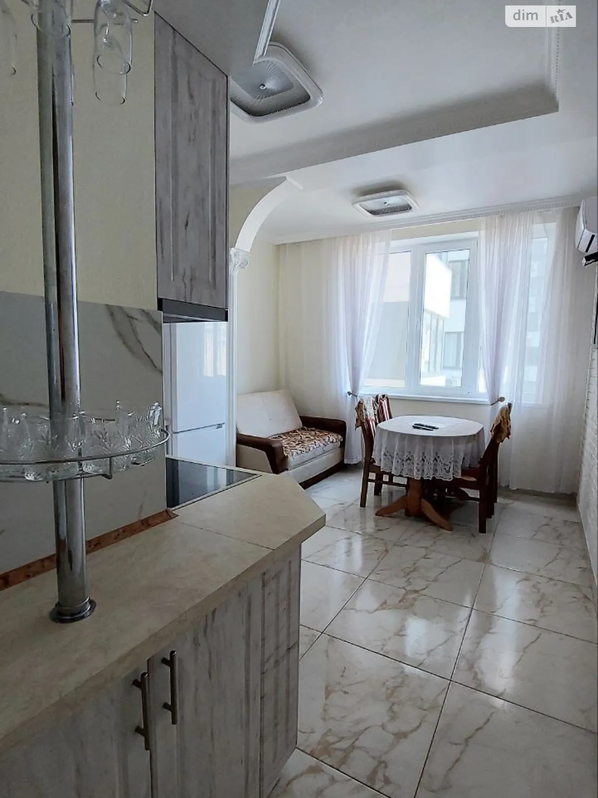 Здається в оренду 2-кімнатна квартира у Одесі, вул. Канатна, 122 - фото 1
