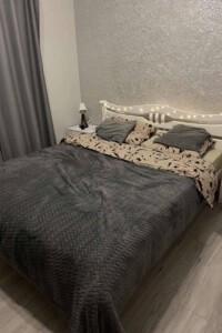 Зніму квартиру в Старому Самборі  довгостроково