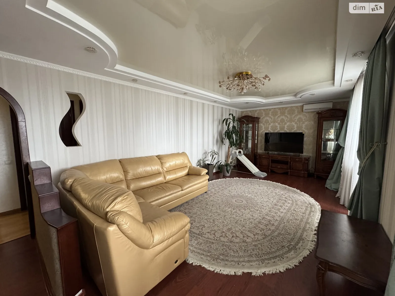 Продается 3-комнатная квартира 119 кв. м в Виннице, просп. Юности, 6А - фото 1