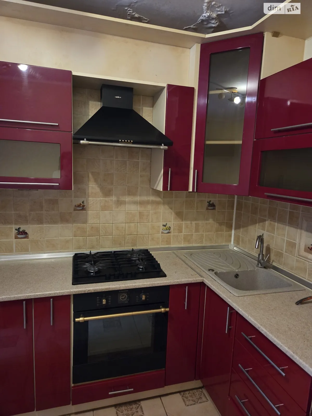 Здається в оренду 3-кімнатна квартира 80 кв. м у Вінниці, вул. Миколи Амосова, 9 - фото 1