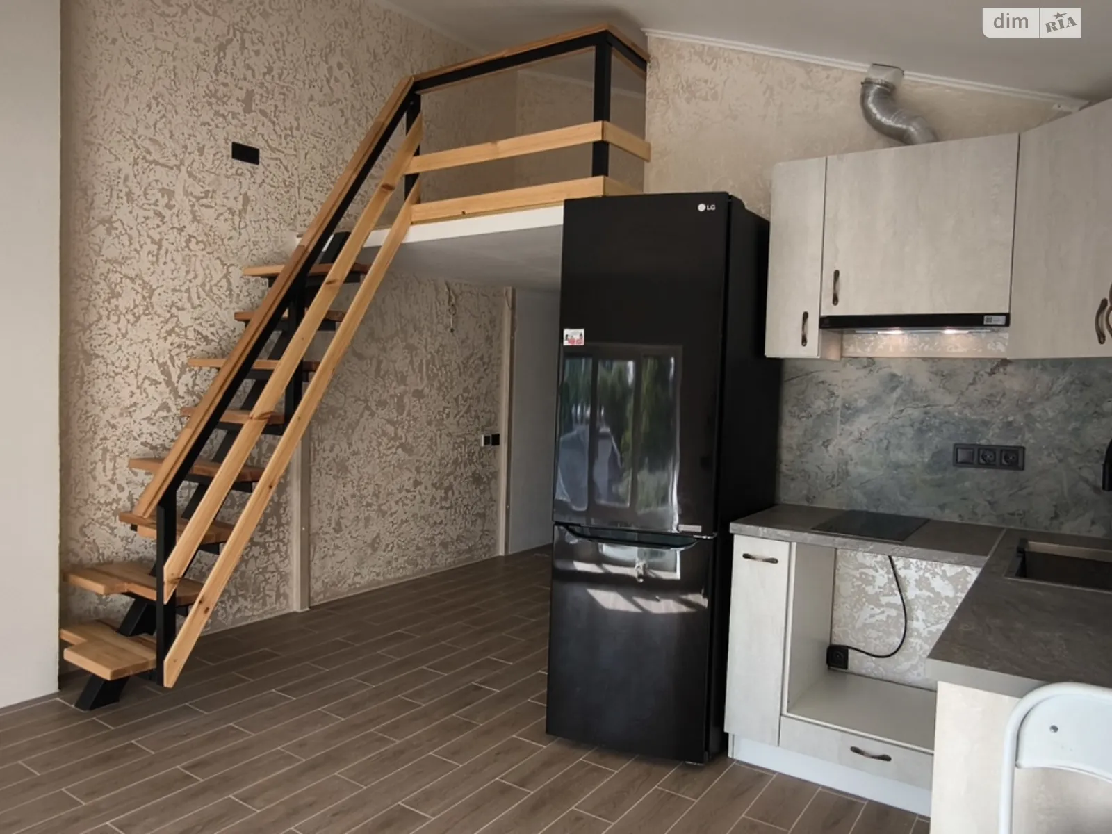 ул. Железнодорожная, 32 Караваевы Дачи Киев ЖК Loft Park Шулявская - фото 1