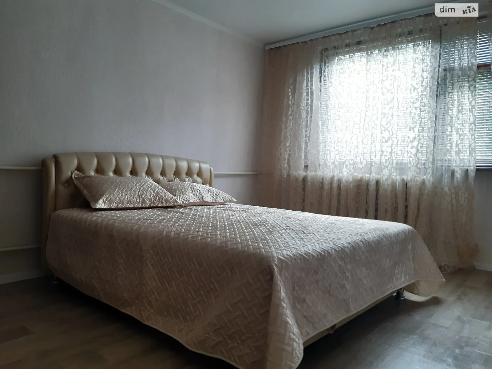 Здається в оренду 2-кімнатна квартира у Чорноморську, вул. Захисників України(1 Травня), 11 - фото 1