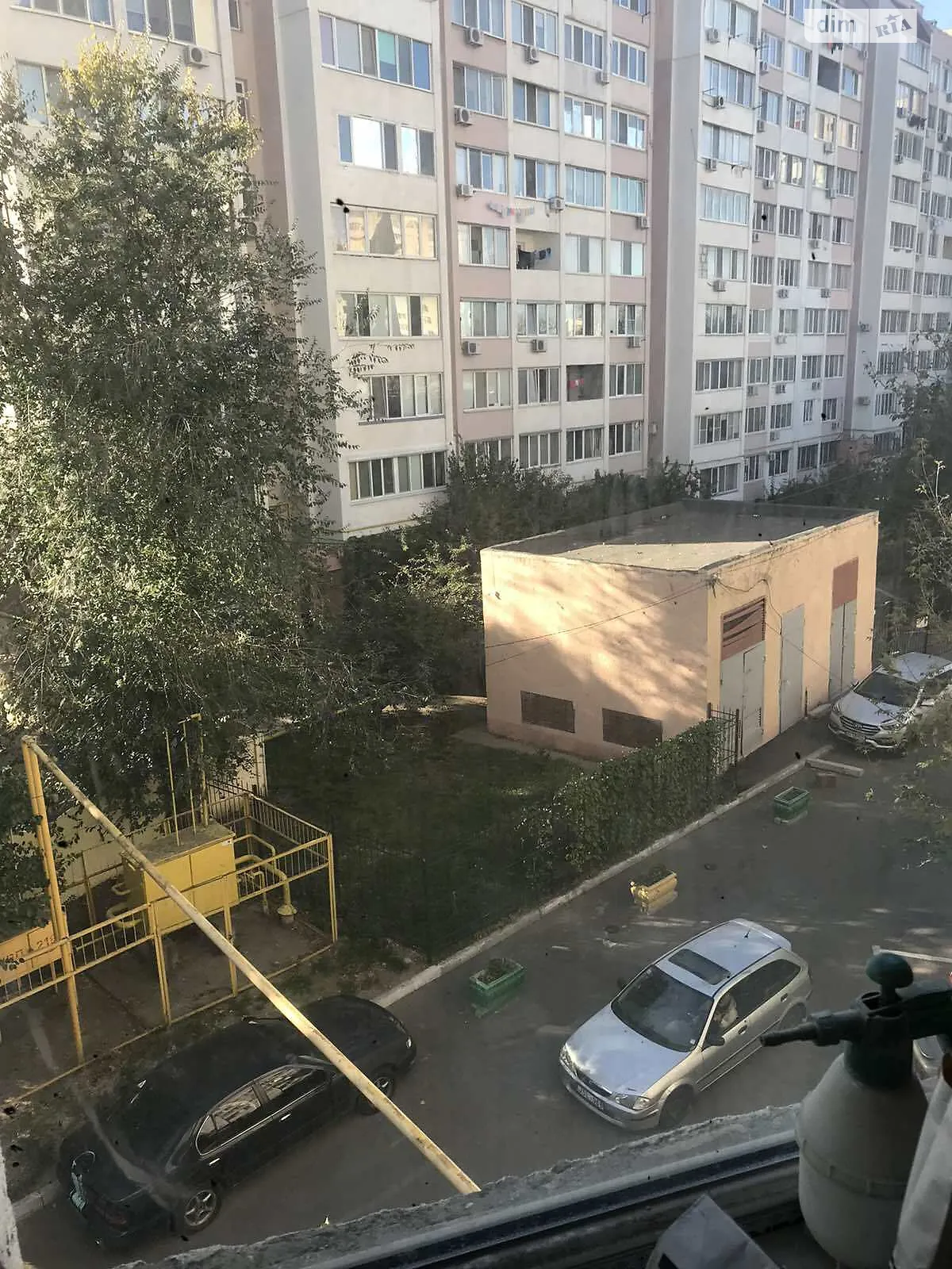 Продается 1-комнатная квартира 38 кв. м в Одессе, ул. Композитора Нищинского, 38 - фото 1