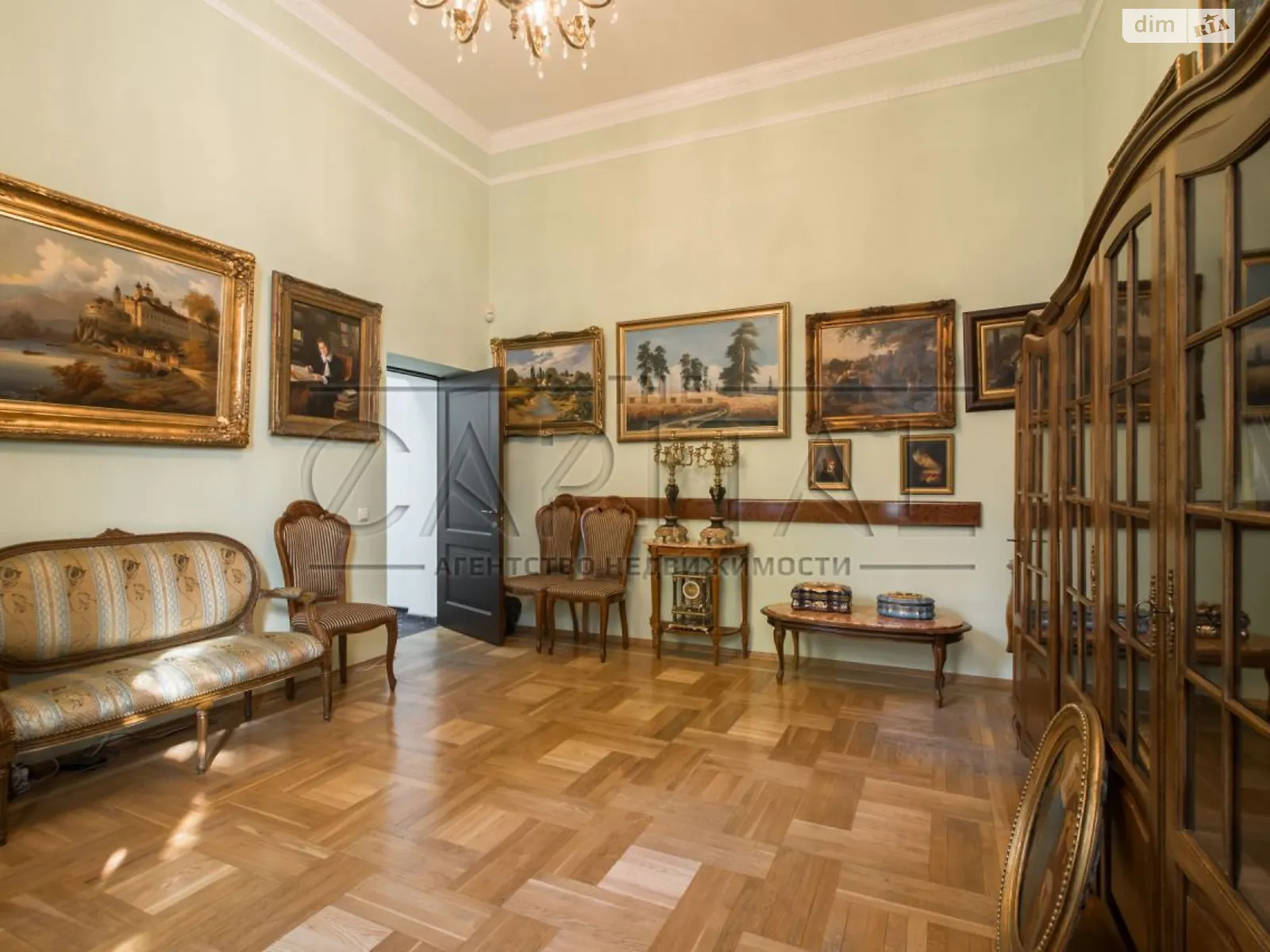 Продается офис 104.2 кв. м в бизнес-центре, цена: 330000 $ - фото 1