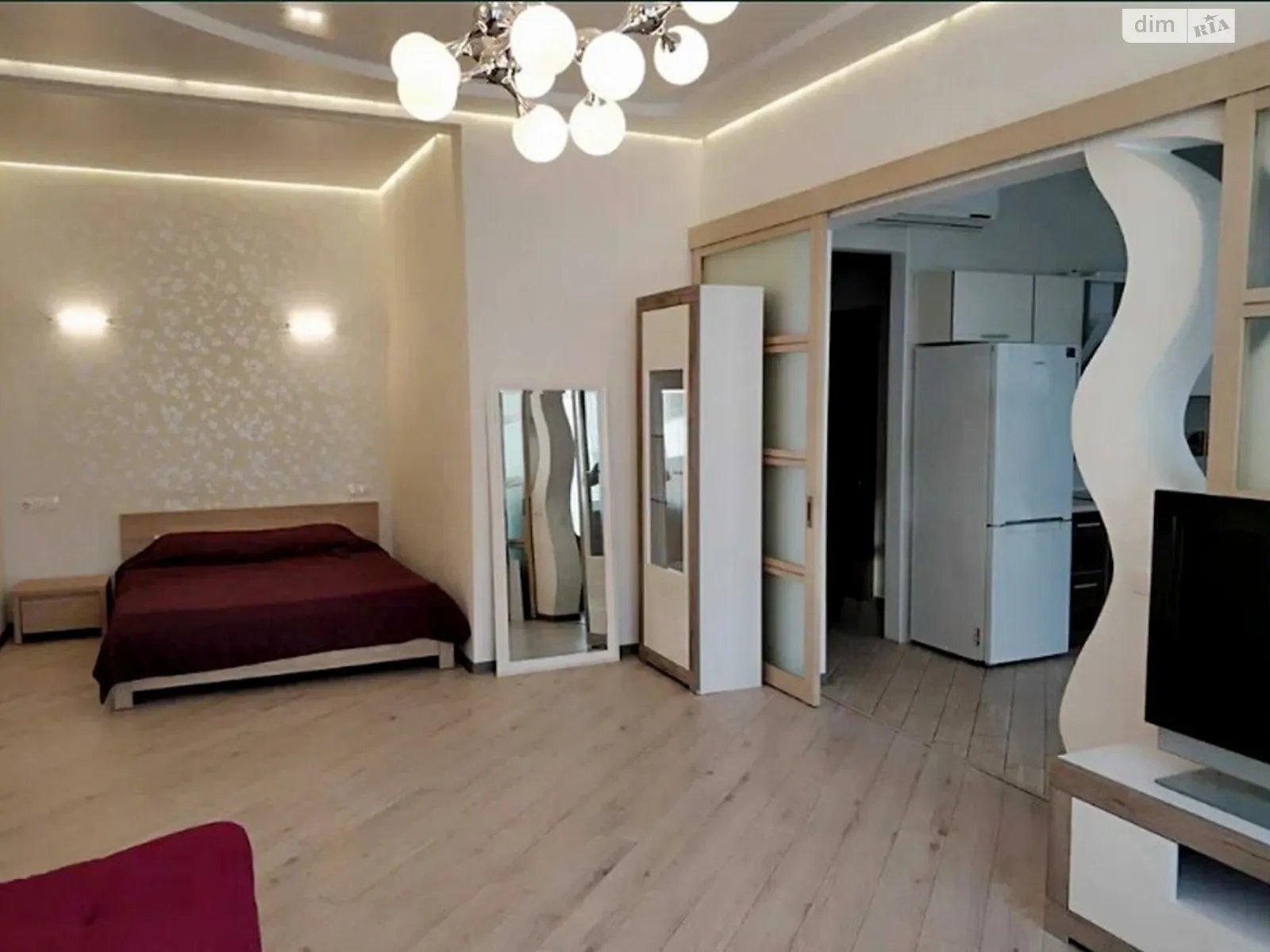 Здається в оренду 1-кімнатна квартира 61 кв. м у Одесі, цена: 370 $ - фото 1