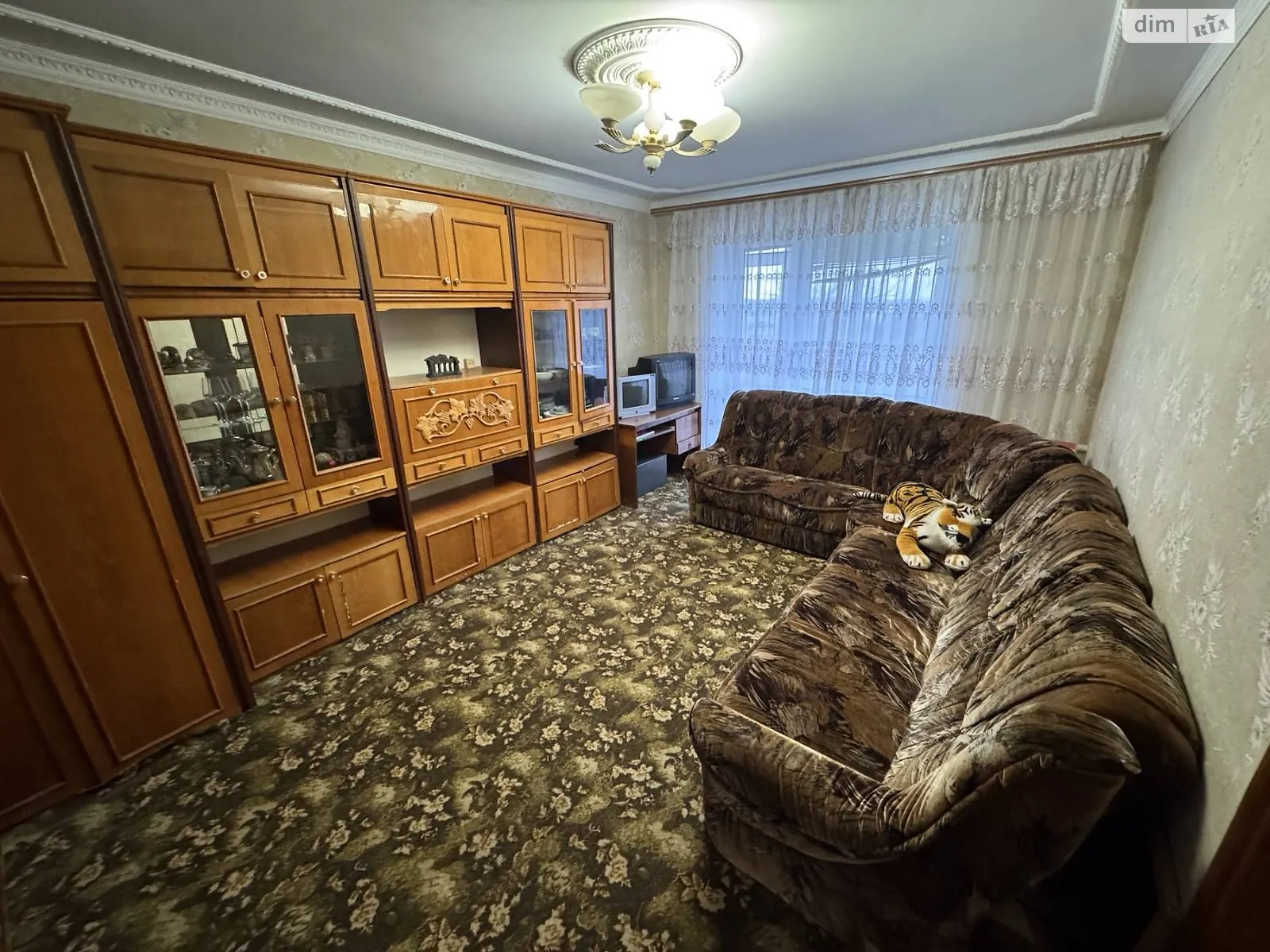Продается 3-комнатная квартира 68 кв. м в Волочиске, ул. Независимости, 1 - фото 1