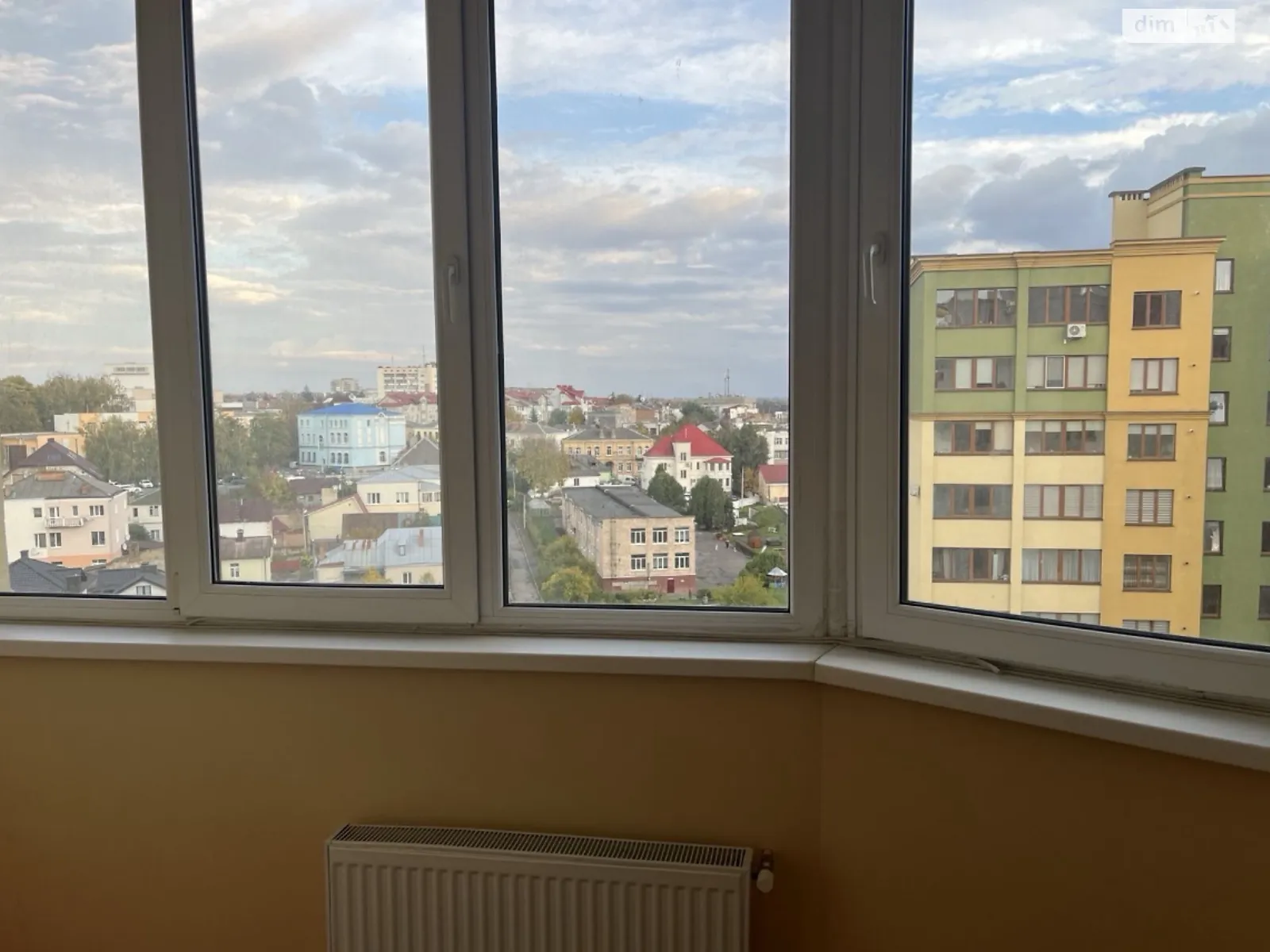 1-комнатная квартира 40 кв. м в Луцке, ул. Набережная, 10 - фото 1