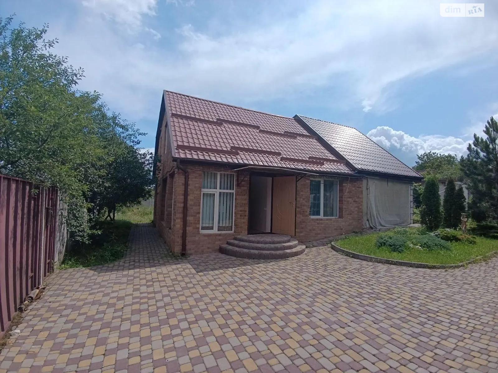 Продается дом на 2 этажа 100 кв. м с баней/сауной, цена: 85000 $ - фото 1