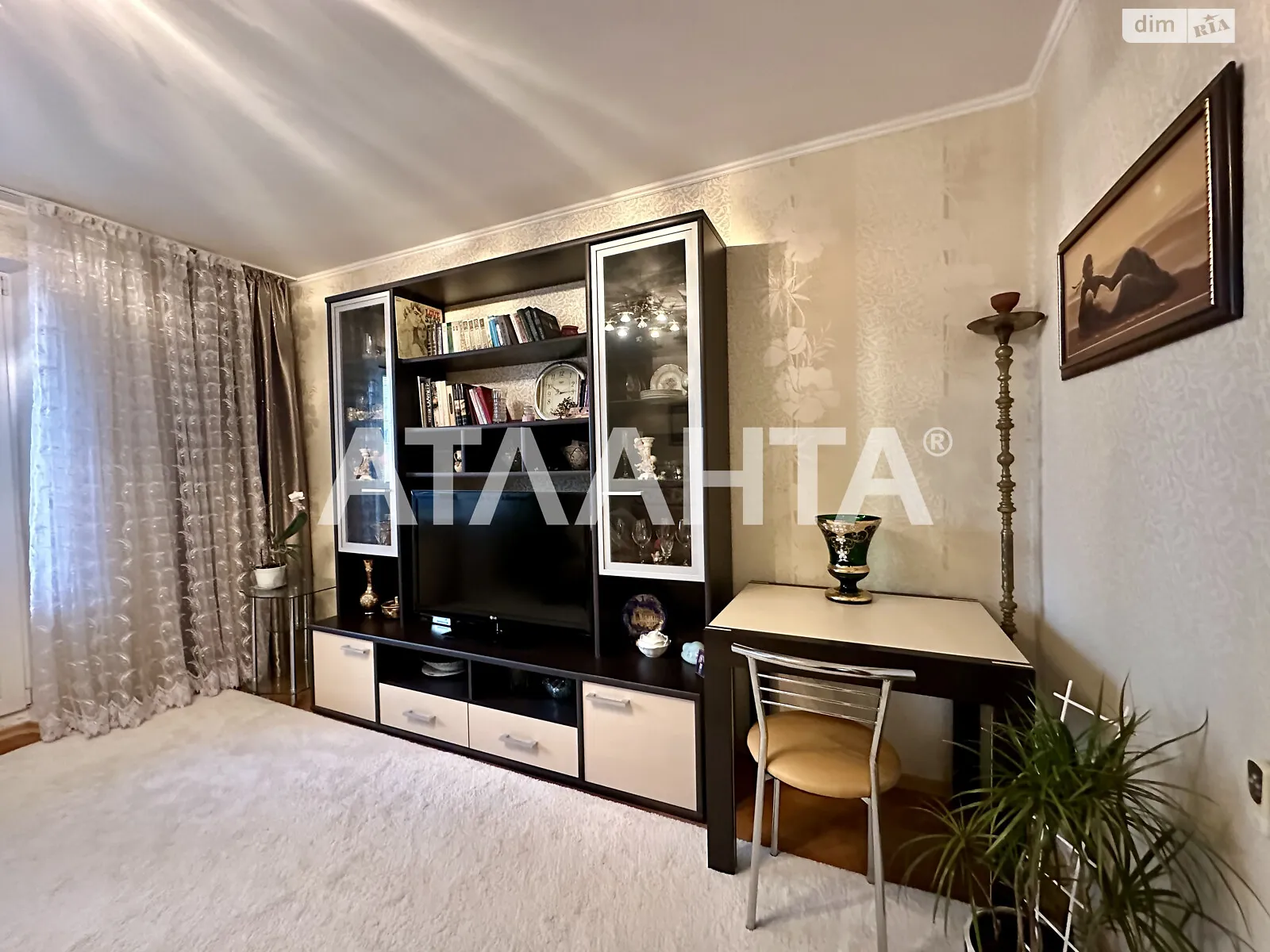 Продается 3-комнатная квартира 66 кв. м в Одессе - фото 1