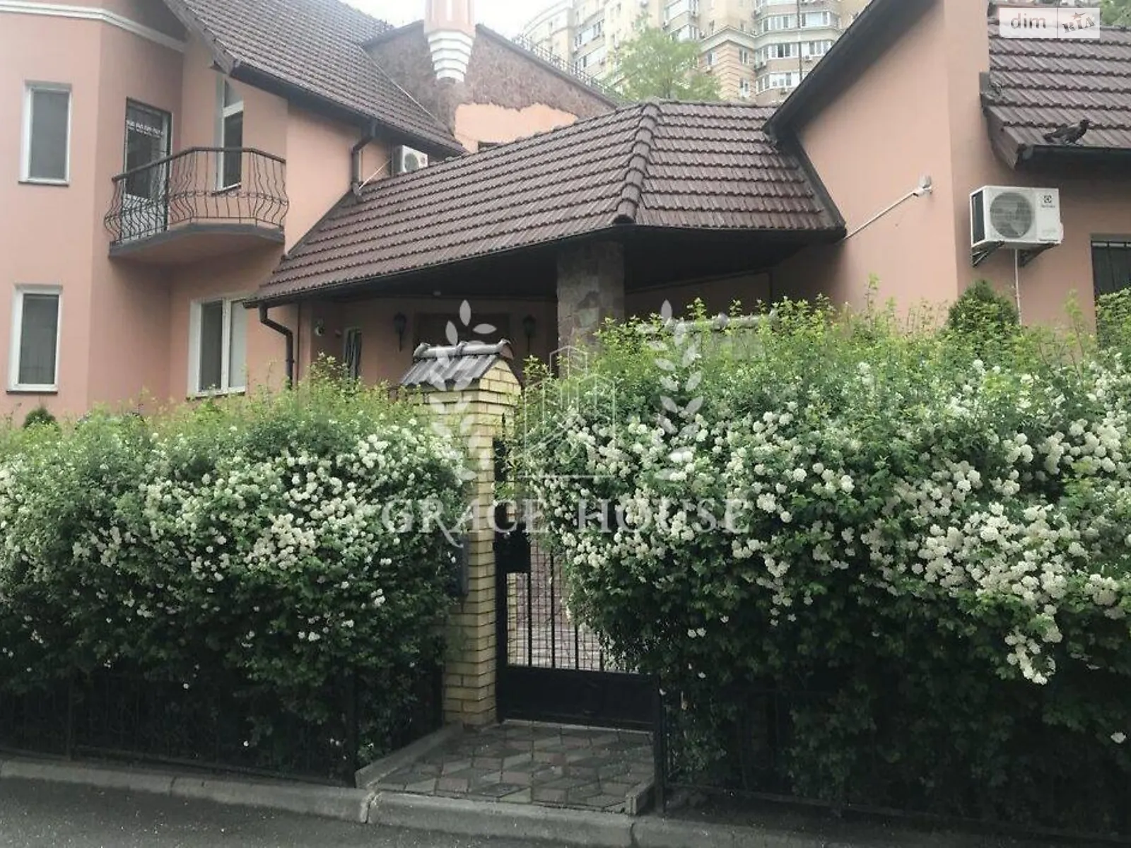 Здається в оренду будинок 3 поверховий 470 кв. м з бесідкою, цена: 3500 $ - фото 1