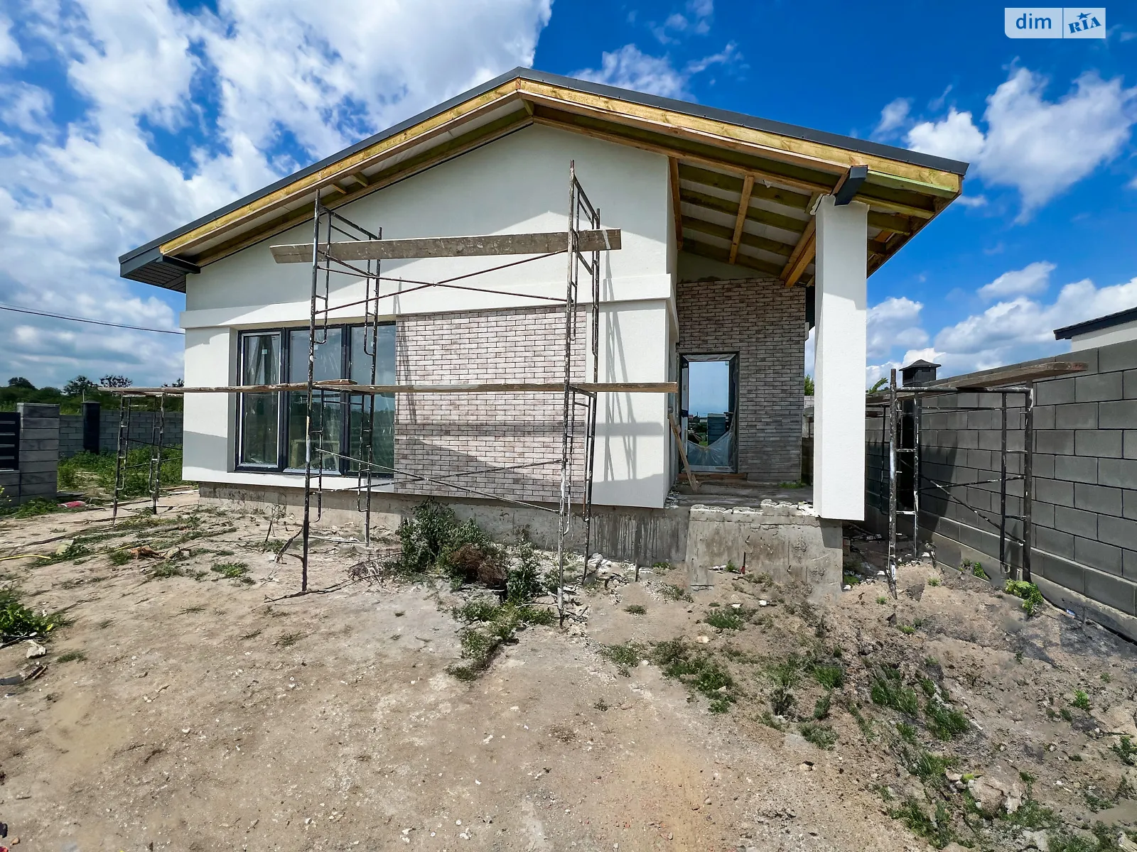 Продается одноэтажный дом 99 кв. м с участком, цена: 86000 $ - фото 1