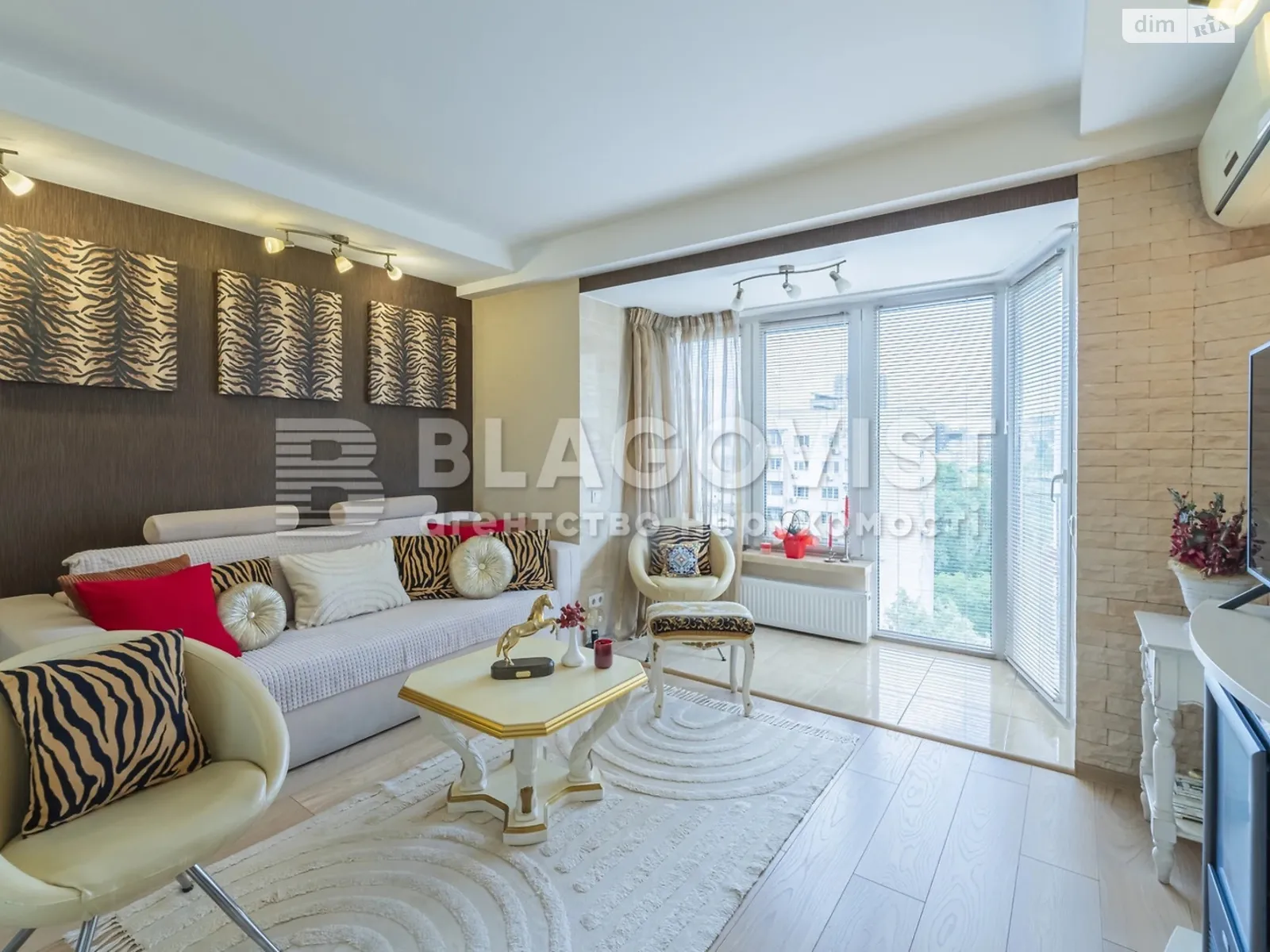 Продается 3-комнатная квартира 64 кв. м в Киеве, бул. Леси Украинки, 14 - фото 1