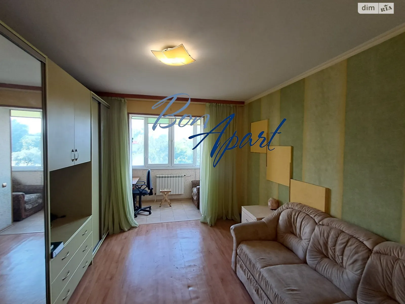 Продається 3-кімнатна квартира 68 кв. м у Києві, вул. Героїв Дніпра, 36Б - фото 1