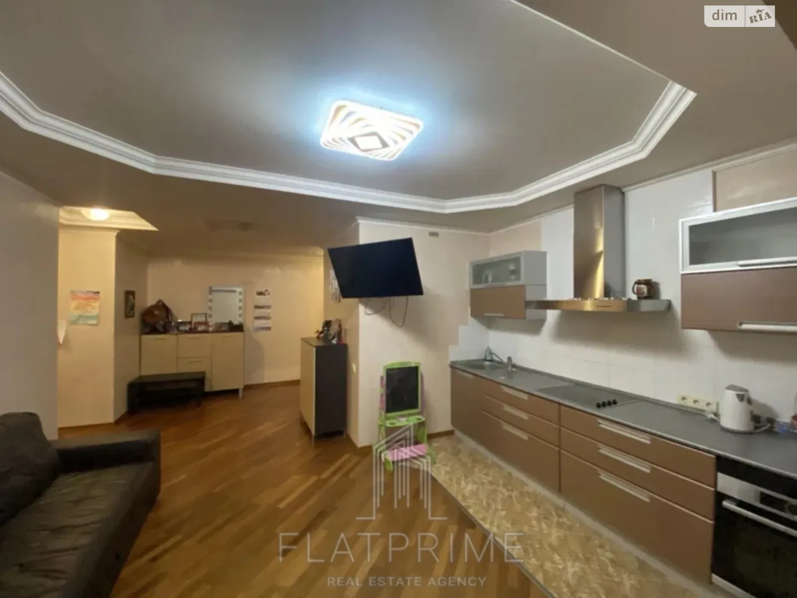 Продається 3-кімнатна квартира 90 кв. м у Києві - фото 1