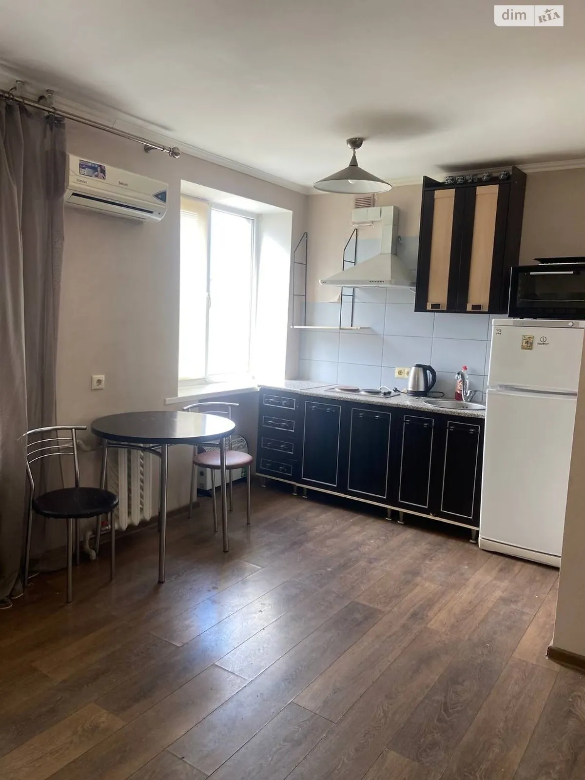 Продается 1-комнатная квартира 37.4 кв. м в Днепре, ул. Левка Лукьяненко, 4А - фото 1