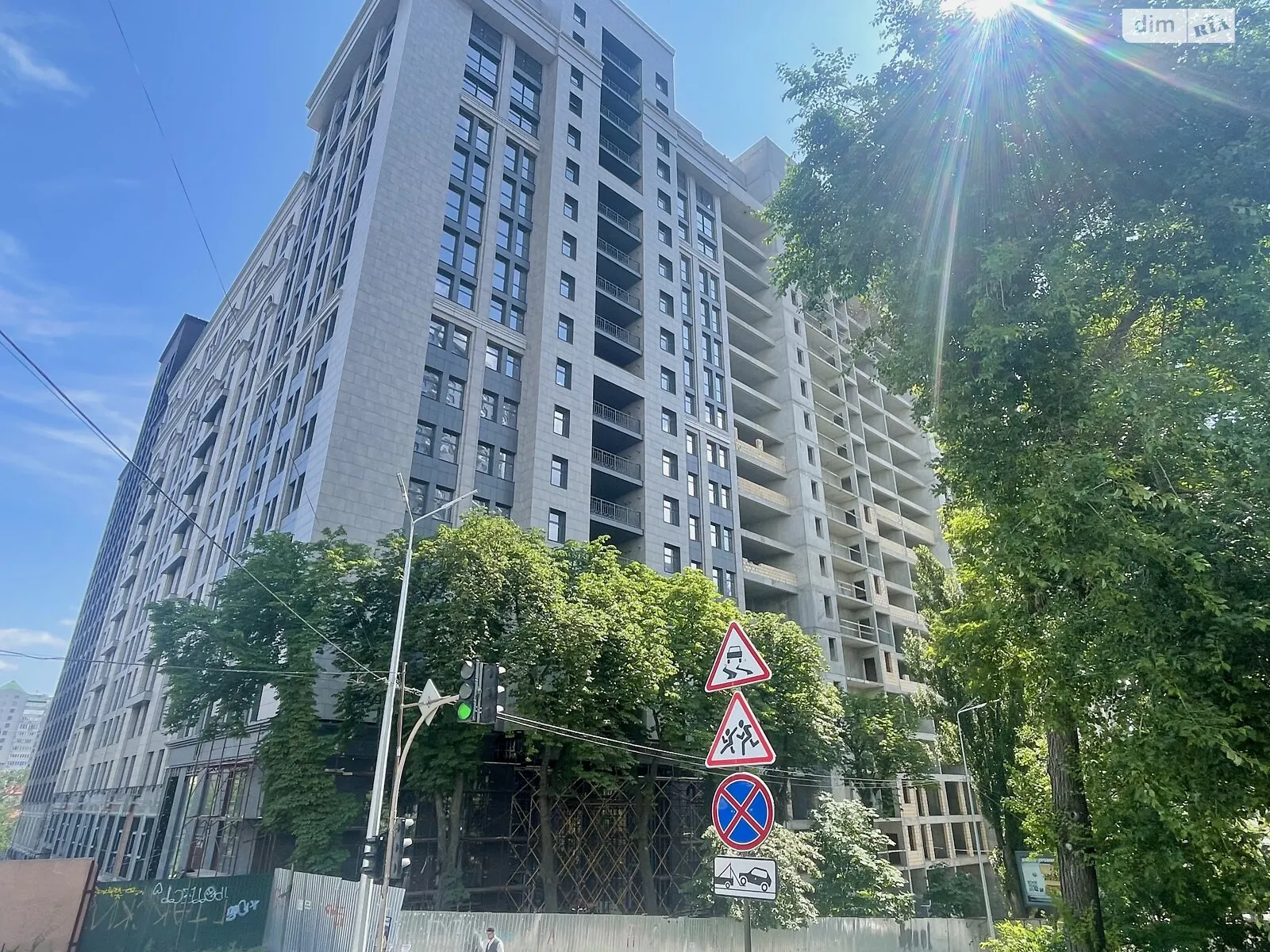 Продается 2-комнатная квартира 76 кв. м в Киеве, ул. Предславинская, 35 - фото 1