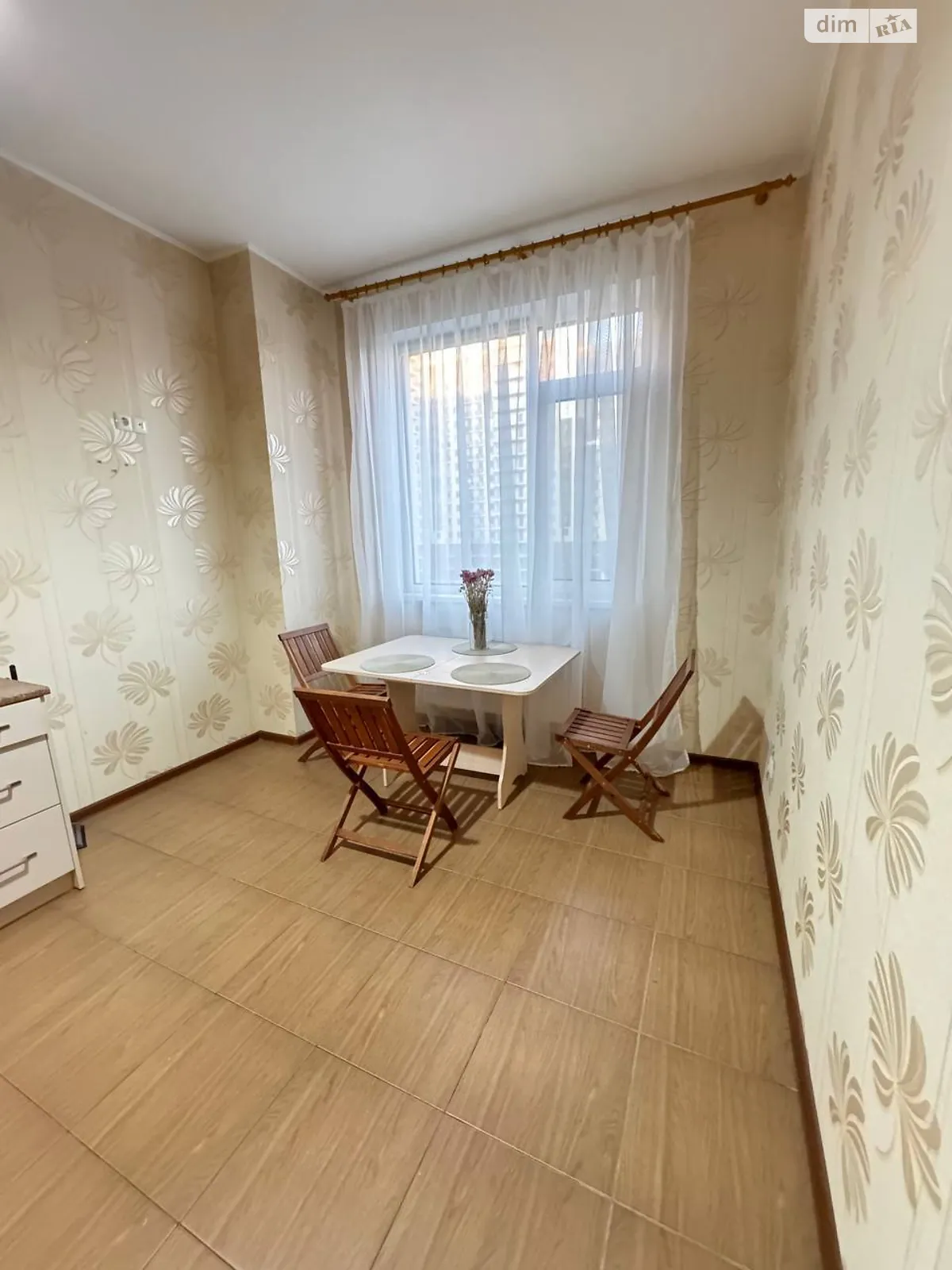 Продається 1-кімнатна квартира 41 кв. м у Лиманці - фото 1