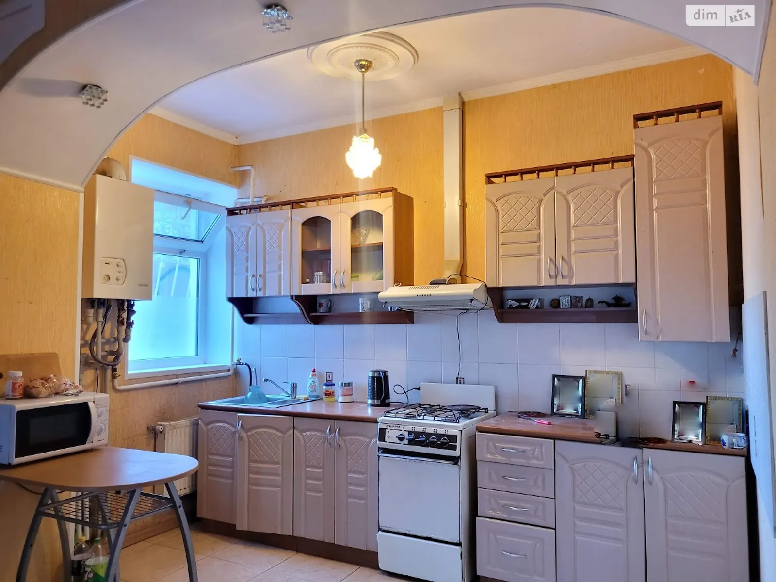 Продається 2-кімнатна квартира 70.6 кв. м у Одесі, вул. Теплична - фото 1
