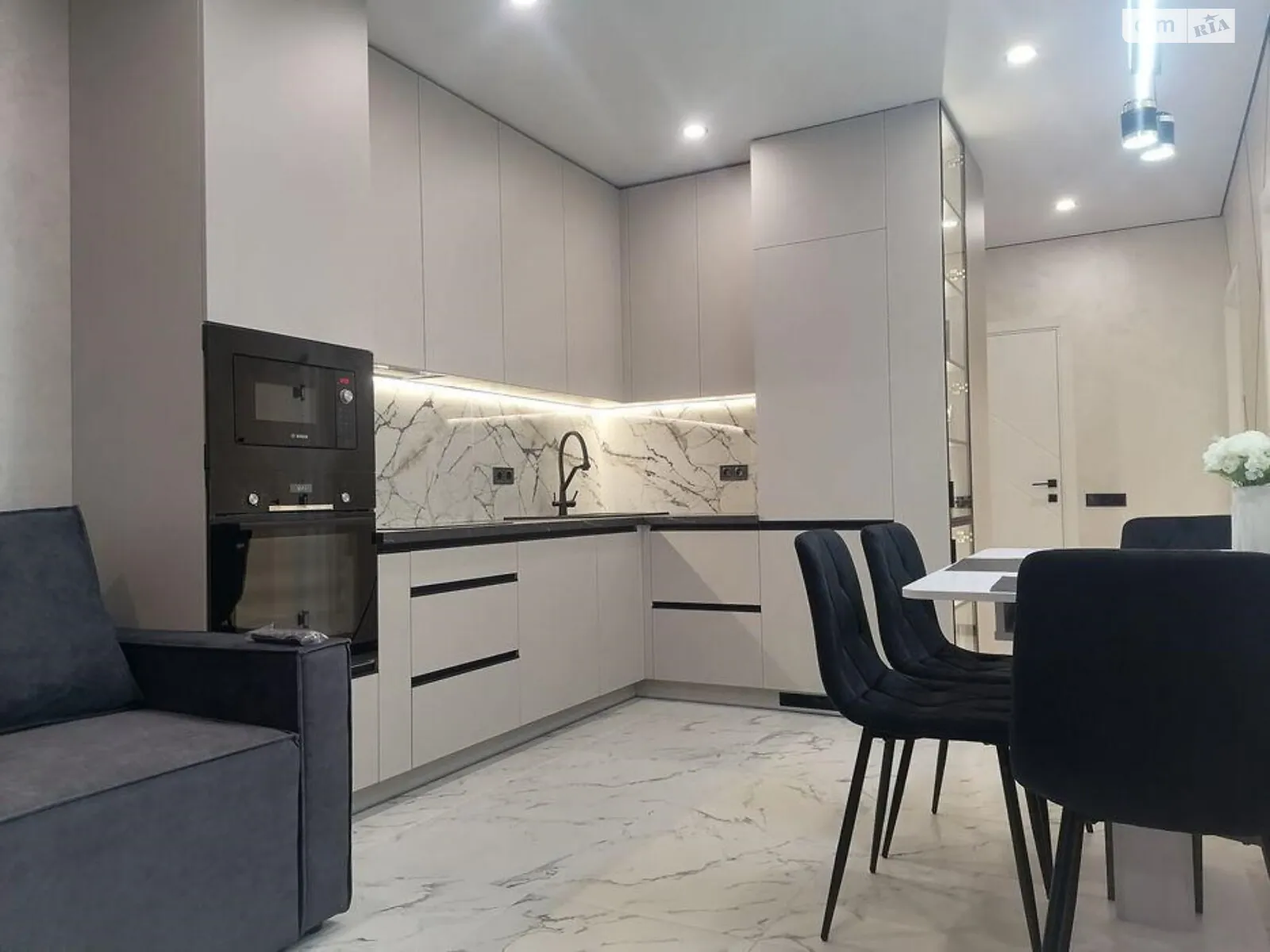 Продається 2-кімнатна квартира 61 кв. м у Києві, цена: 138500 $ - фото 1