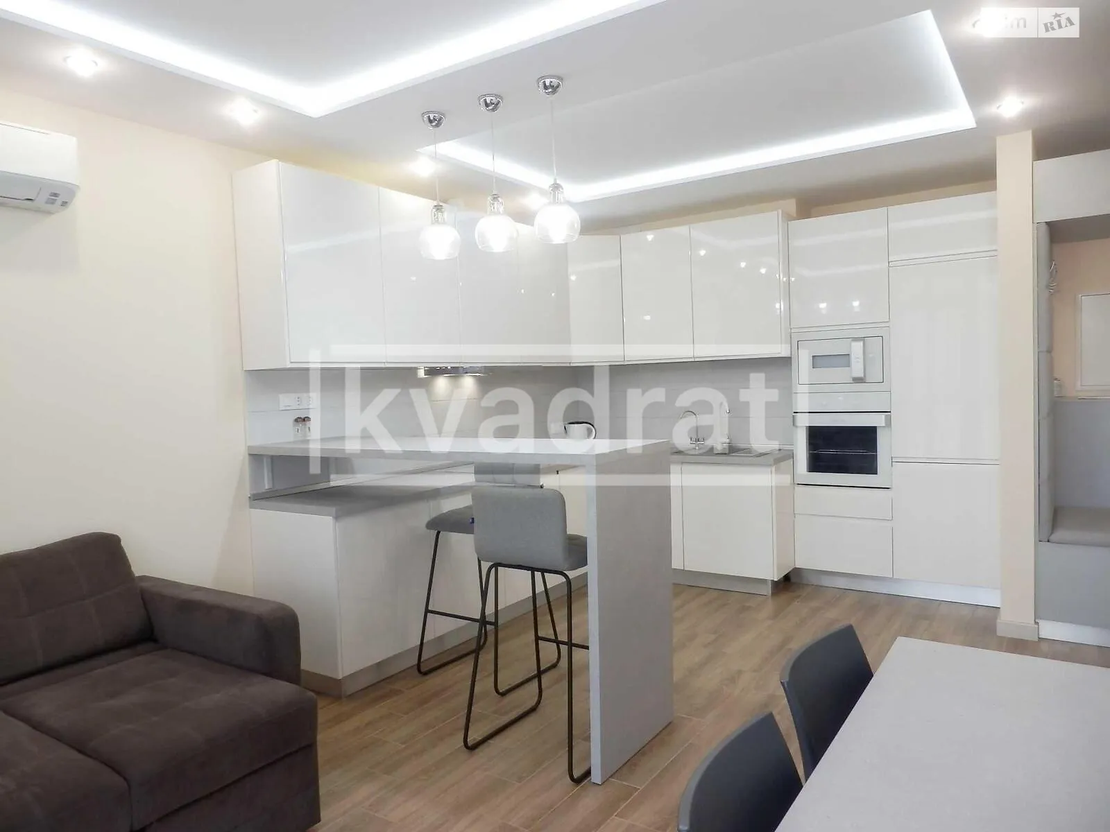 Сдается в аренду 2-комнатная квартира 50 кв. м в Киеве, ул. Предславинская, 55А - фото 1