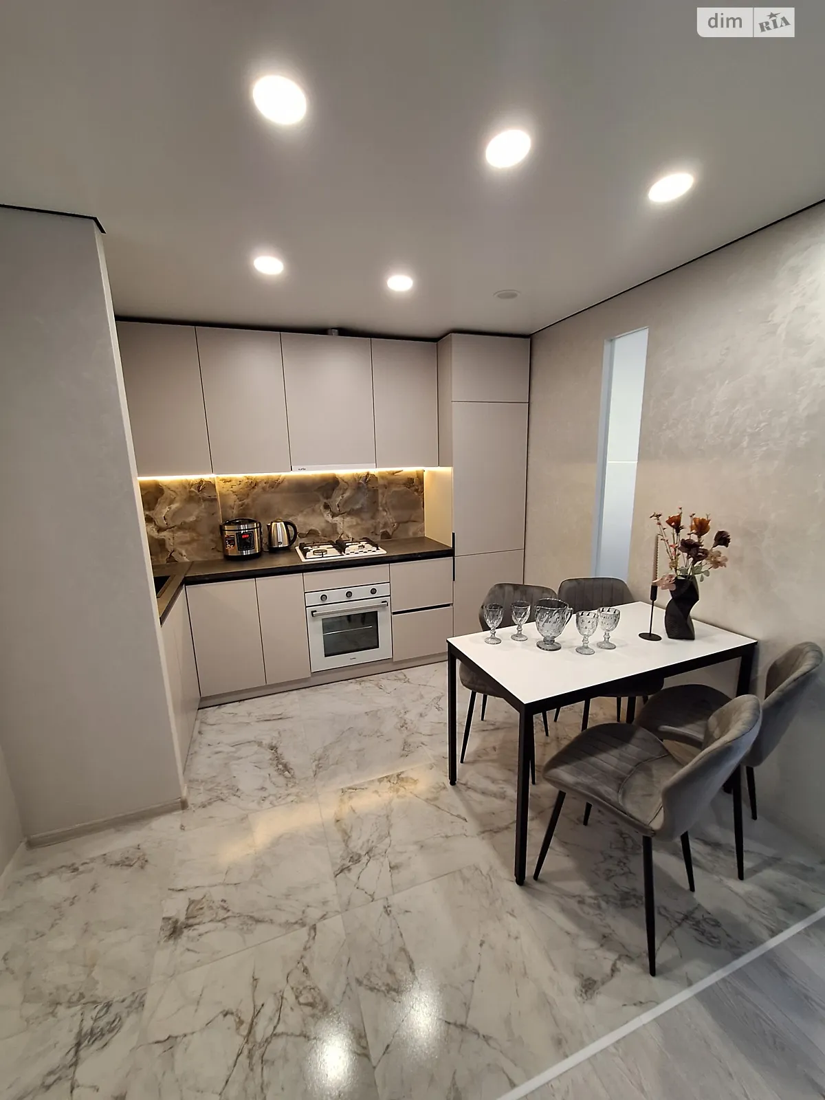 2-комнатная квартира 62 кв. м в, цена: 68500 $ - фото 1