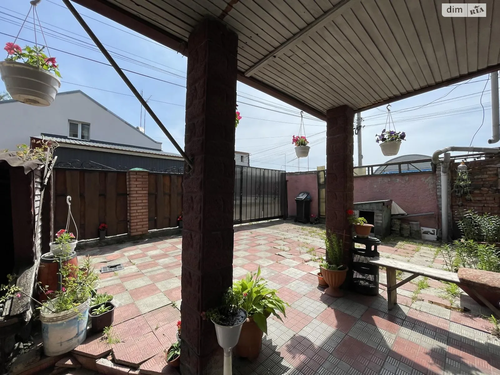 Продается дом на 2 этажа 157 кв. м с камином, цена: 155000 $ - фото 1